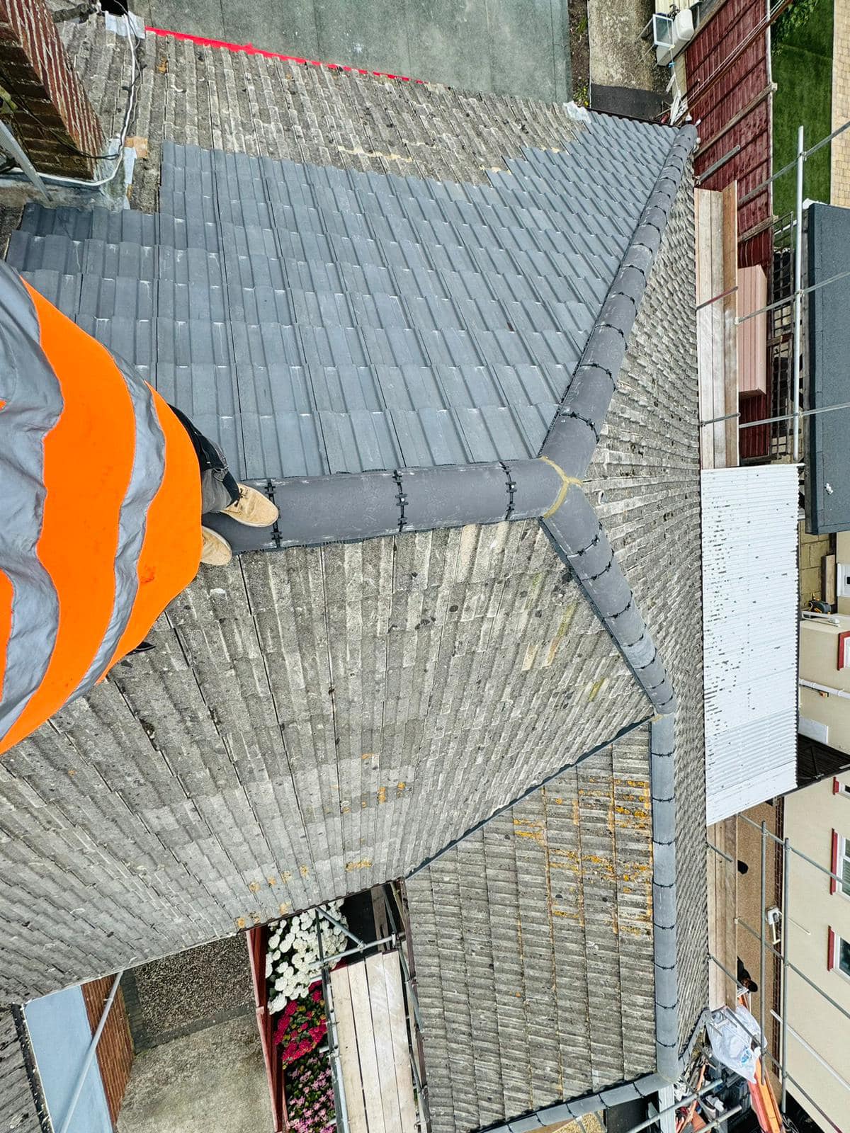 Roofing project - 1255354822383642