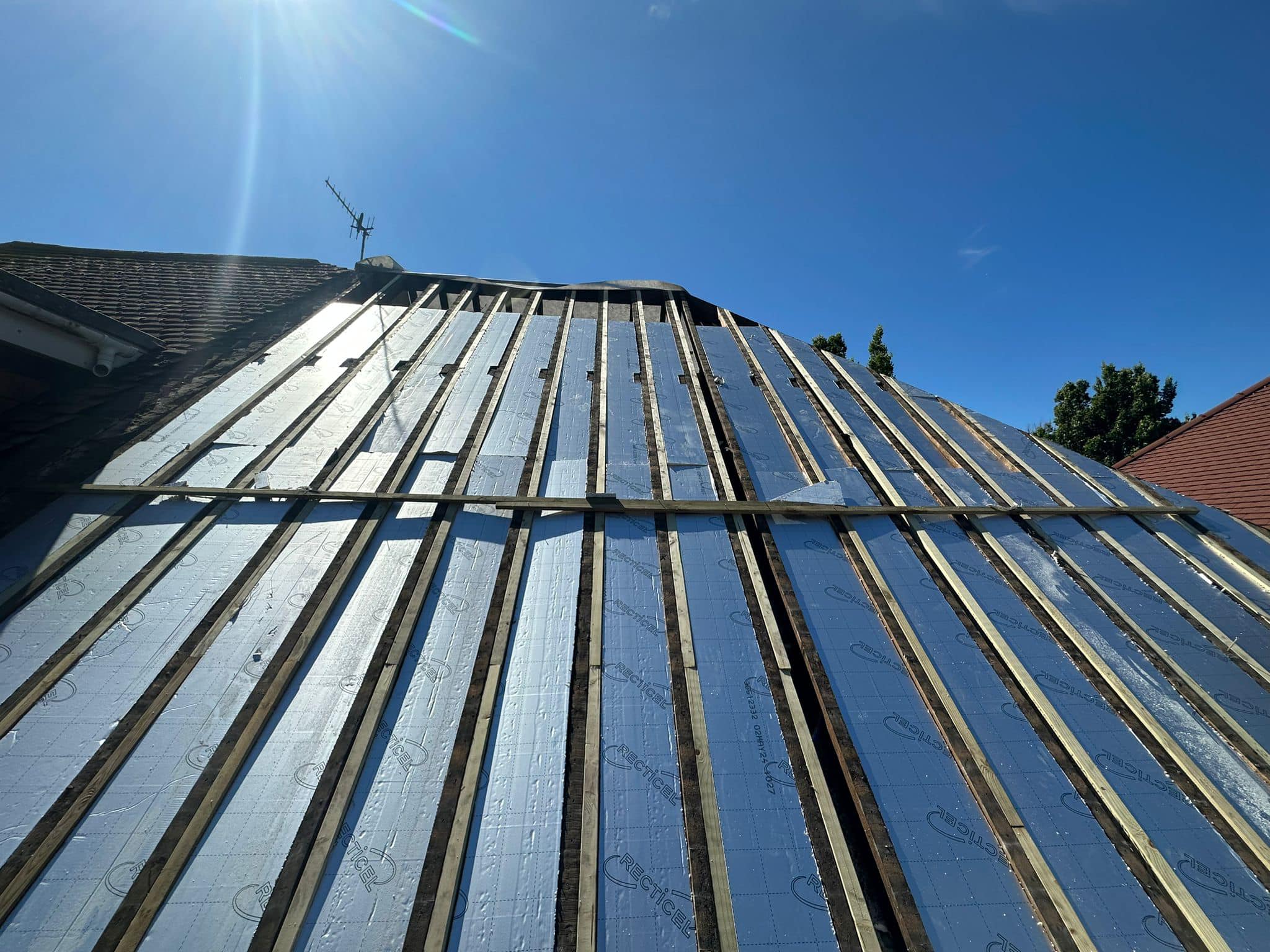 Roofing project - 1255370332382091