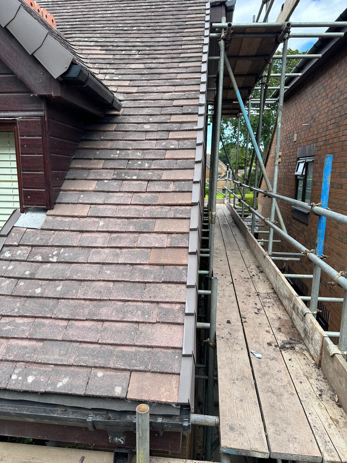Roofing project - 1303114640940993