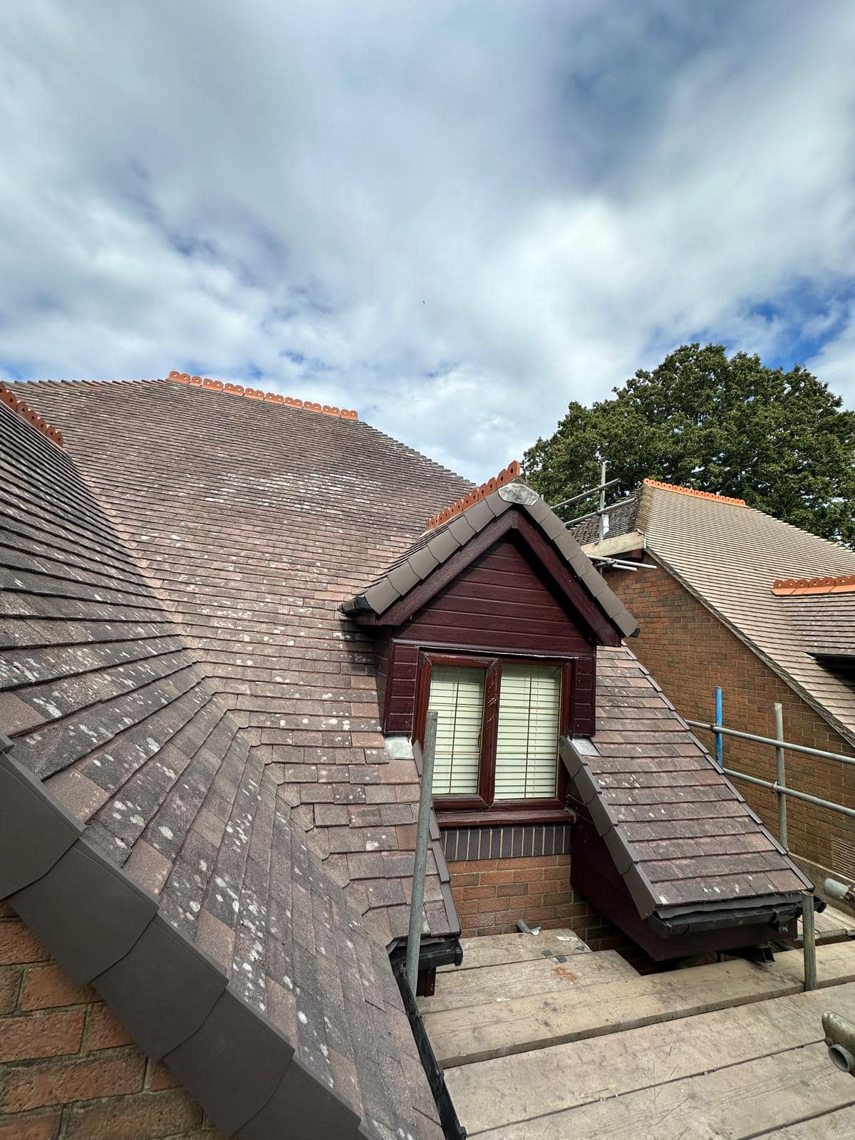 Roofing project - 1303114784274312
