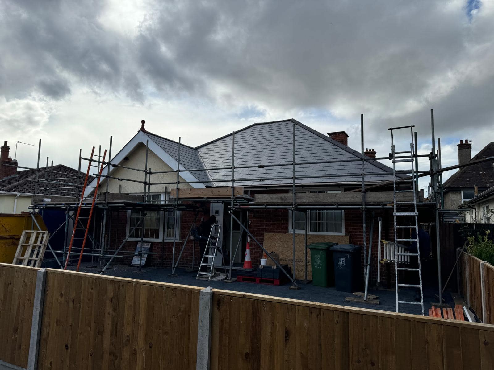 Roofing project - 1303115630940894