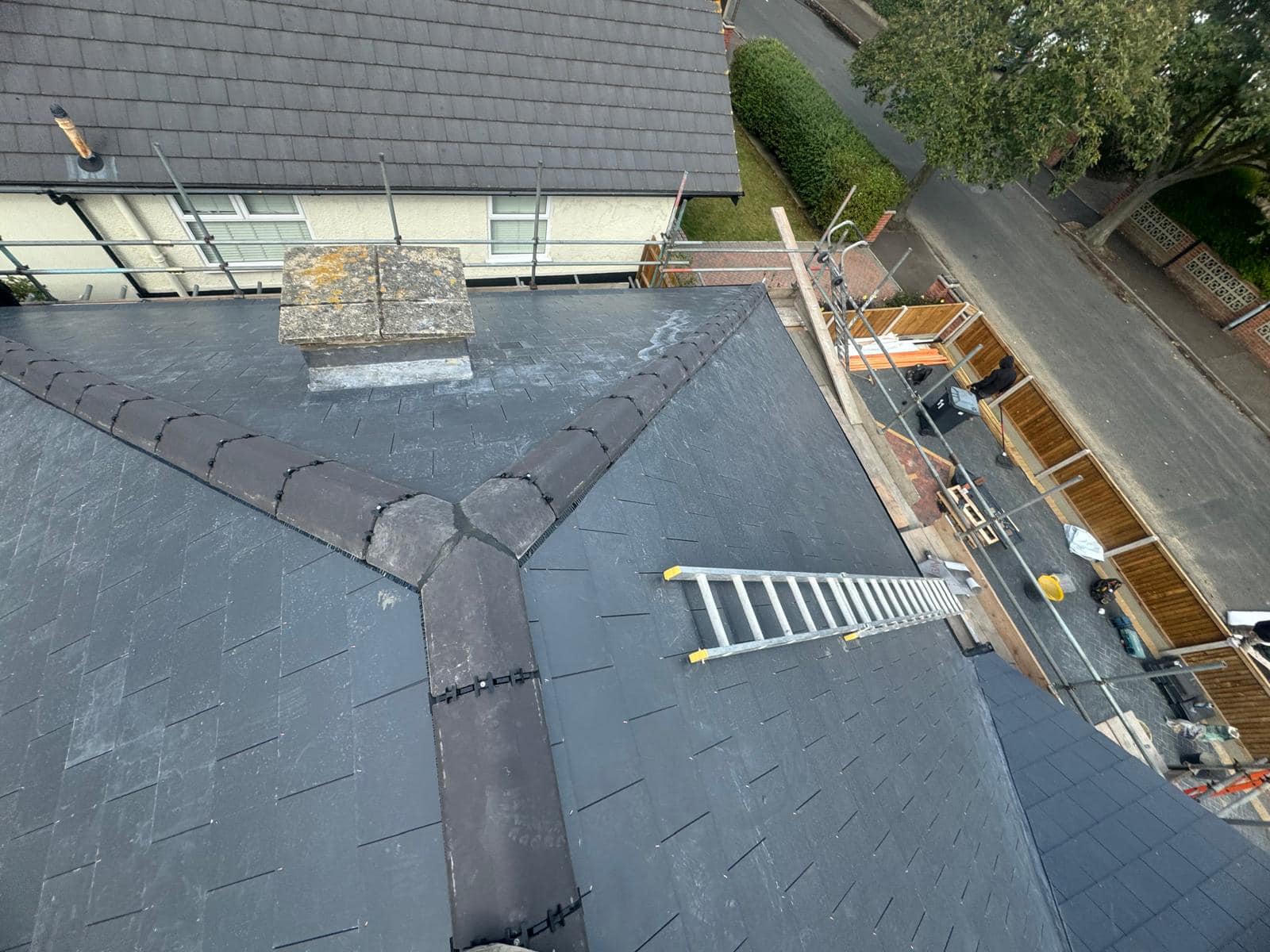 Roofing project - 1303116214274169