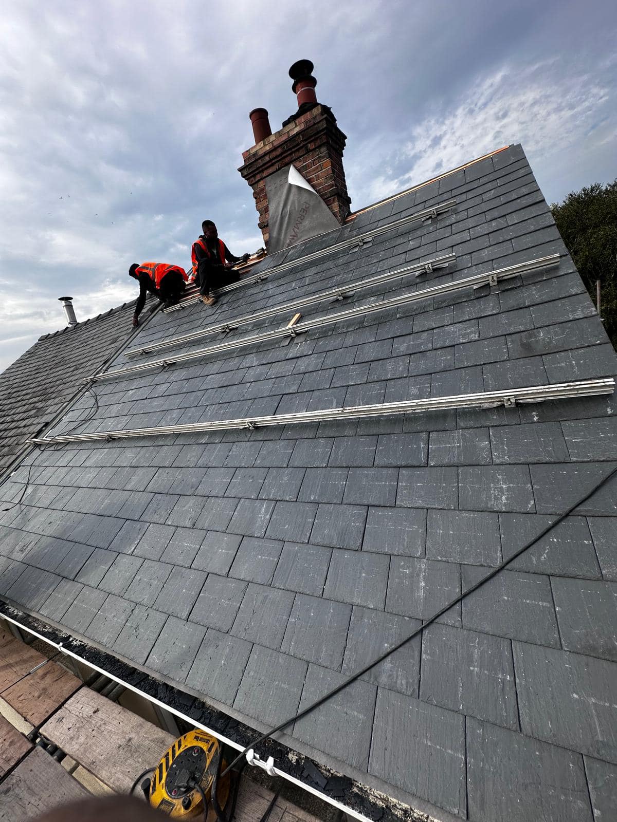 Roofing project - 1303145984271192