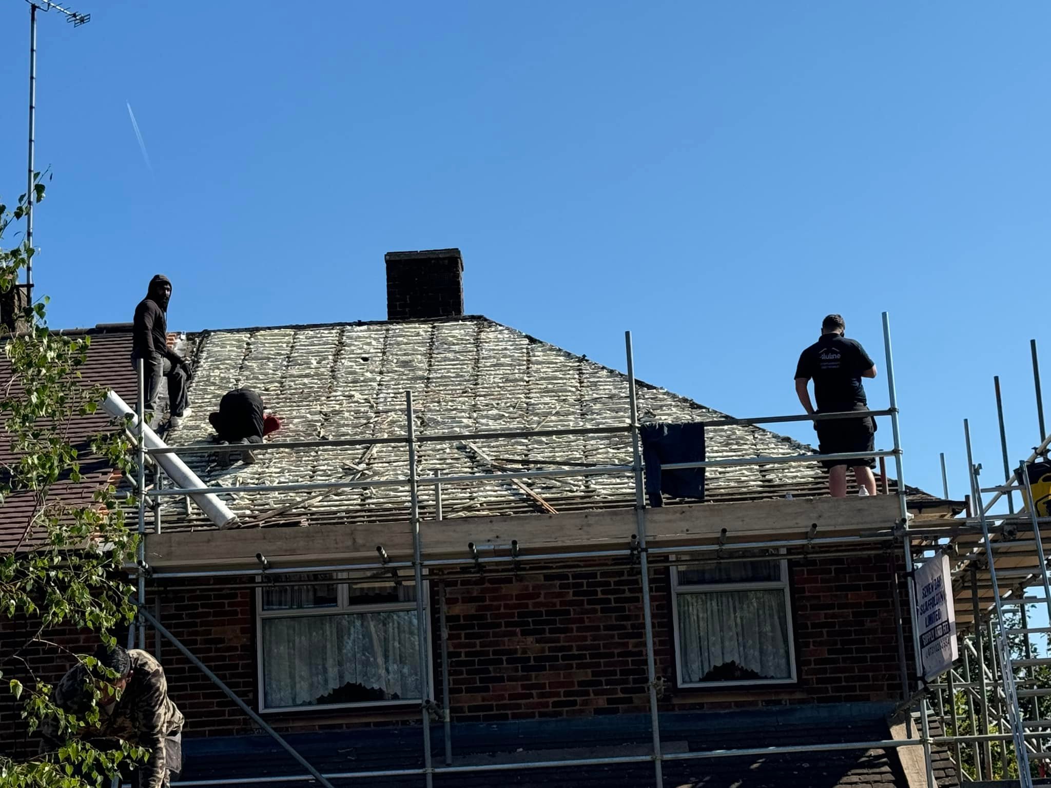 Roofing project - 1303147560937701
