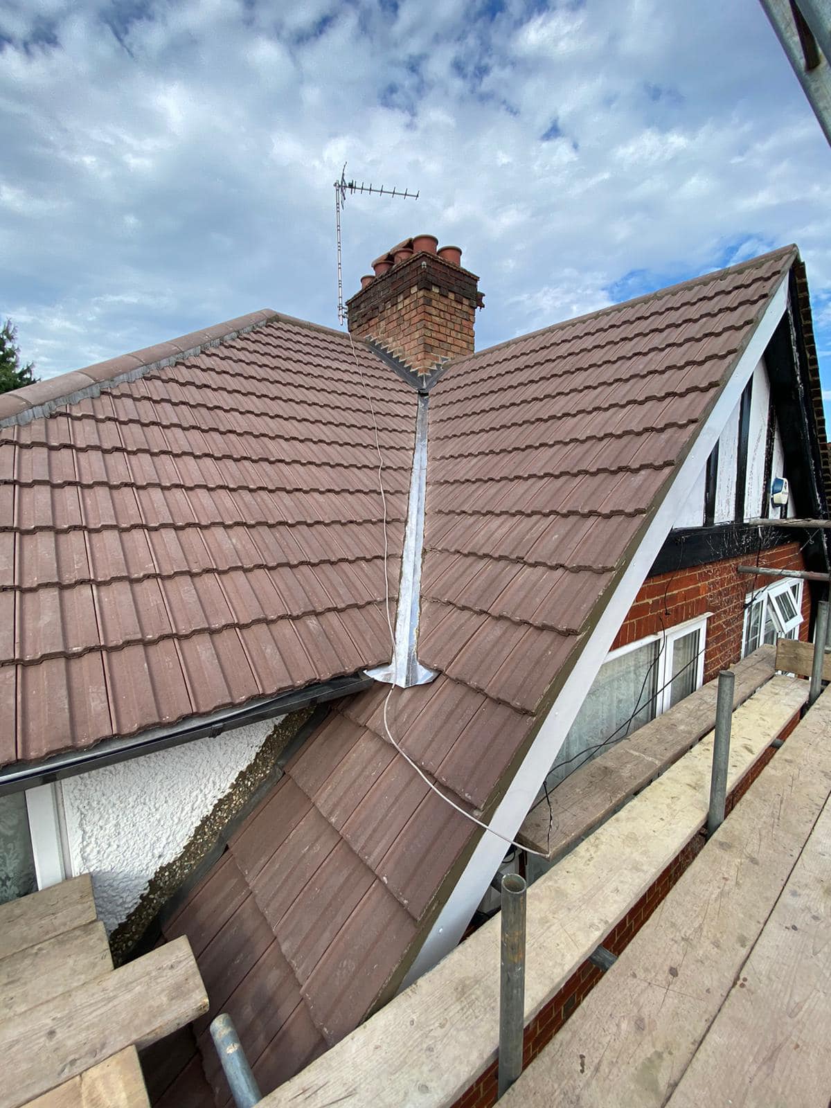 Roofing project - 1303148480937609