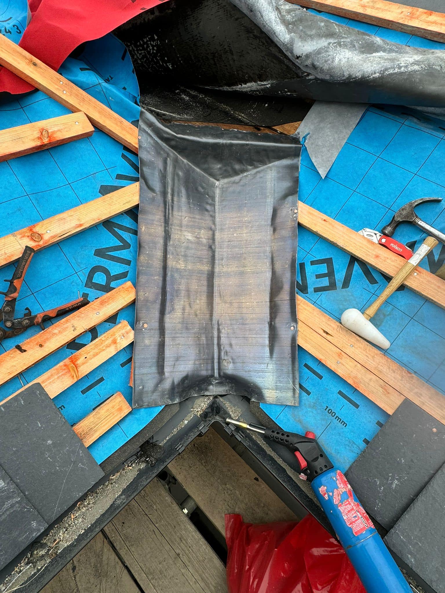 Roofing project - 1303154374270353