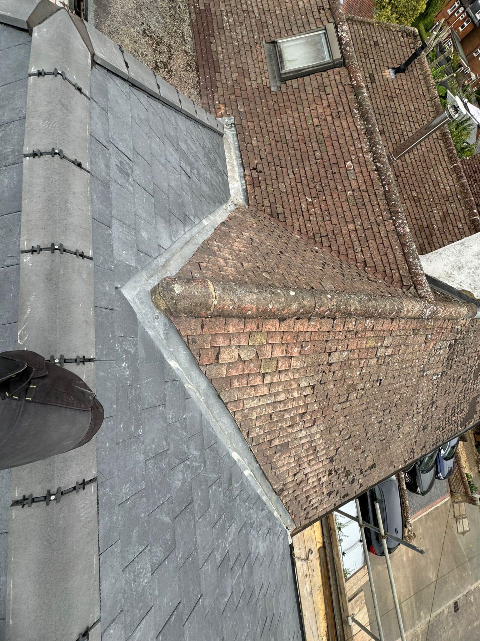 Roofing project - 1303154437603680