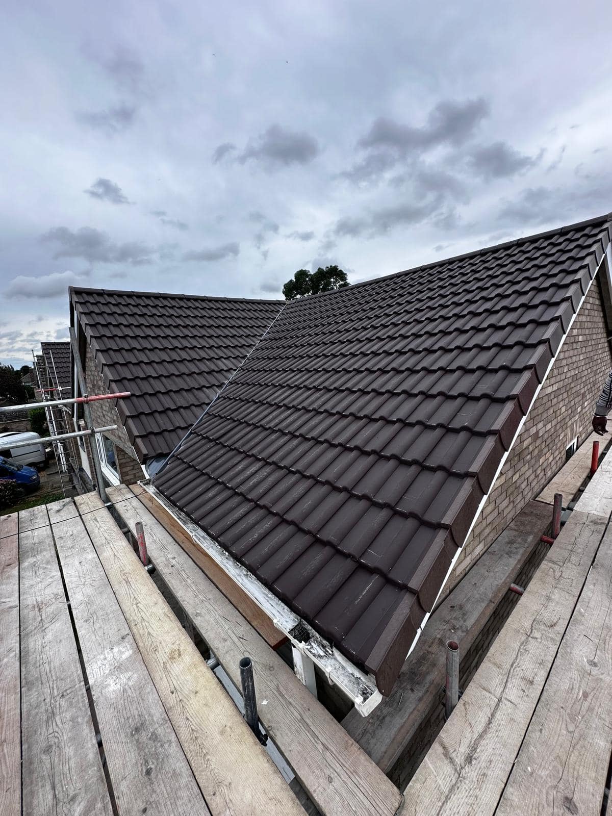 Roofing project - 1303157977603326