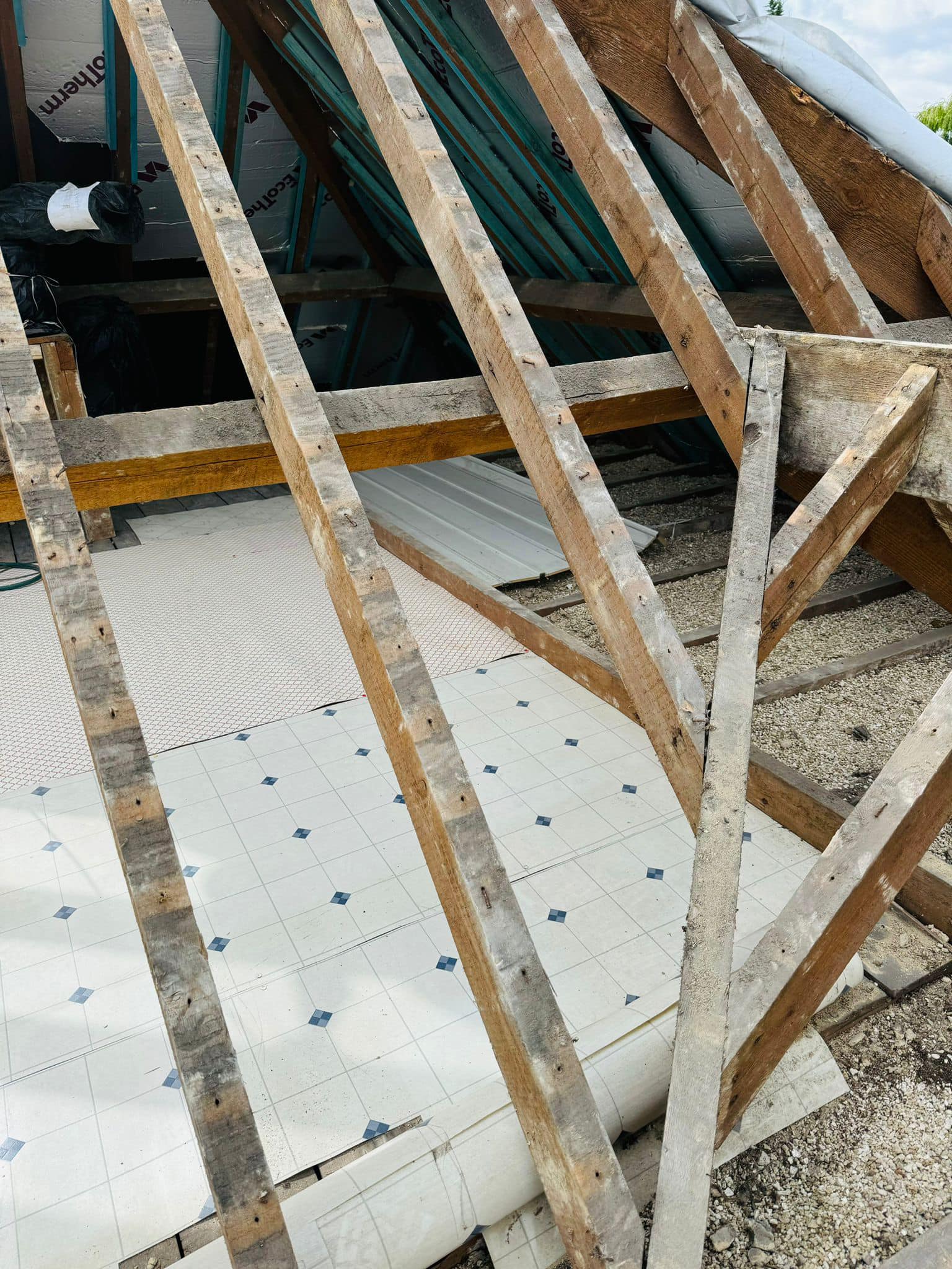 Roofing project - 1303159530936504