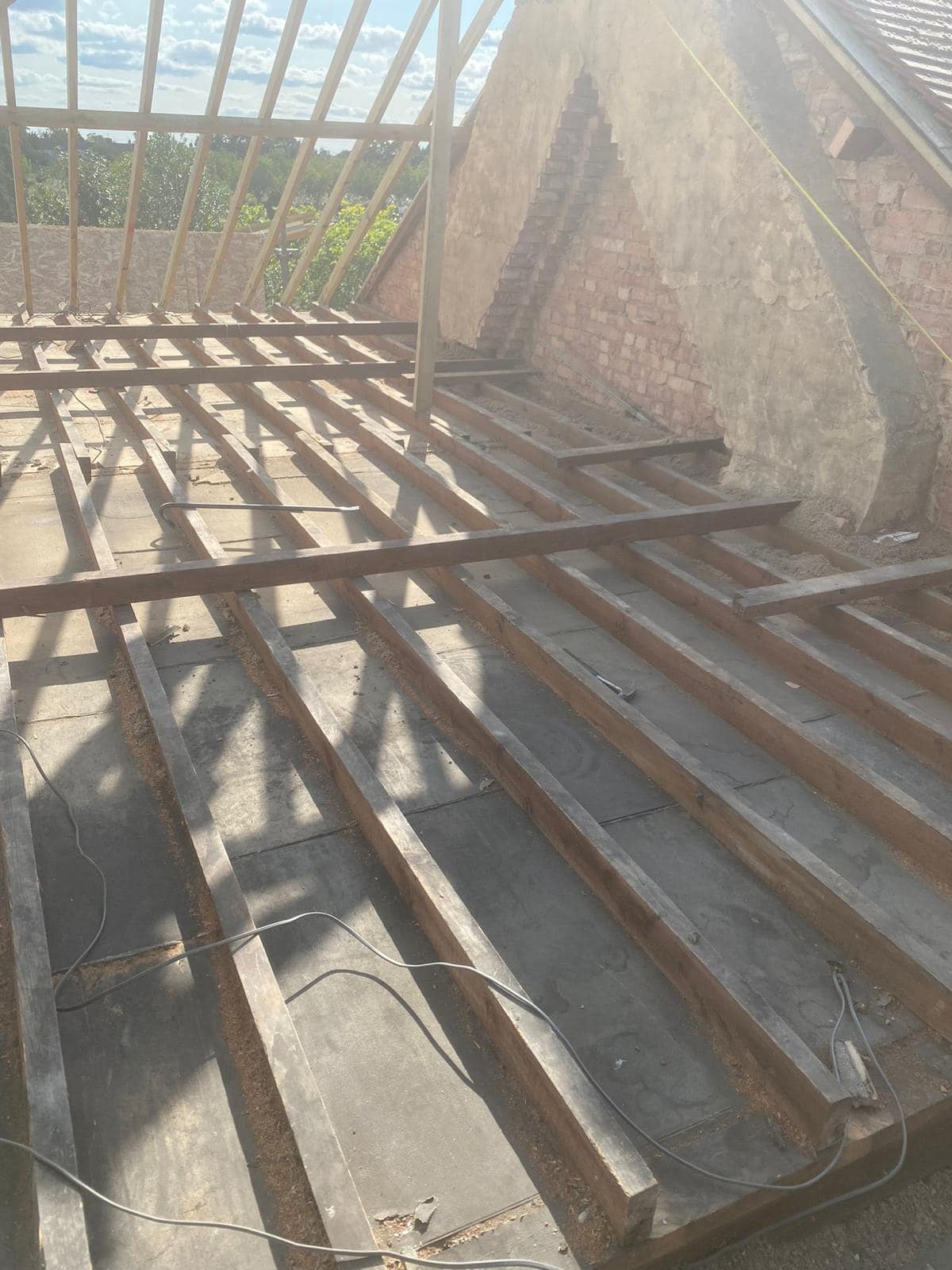 Roofing project - 1303160984269692