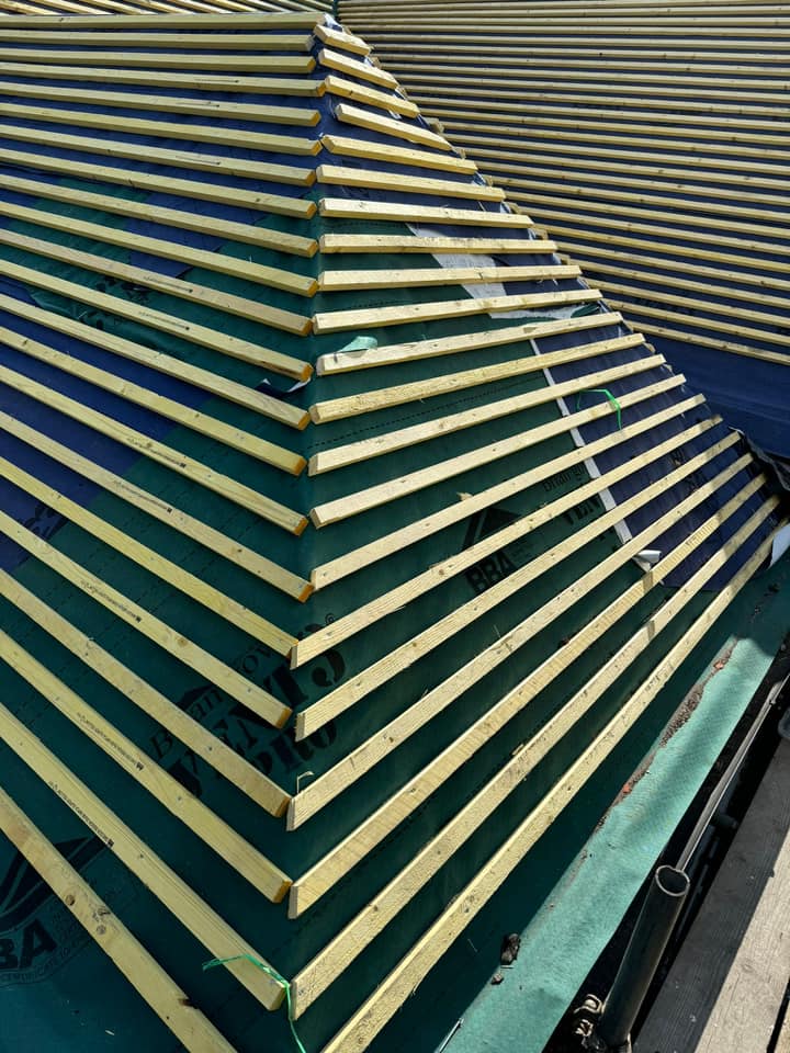 Roofing project - 1303187850933672