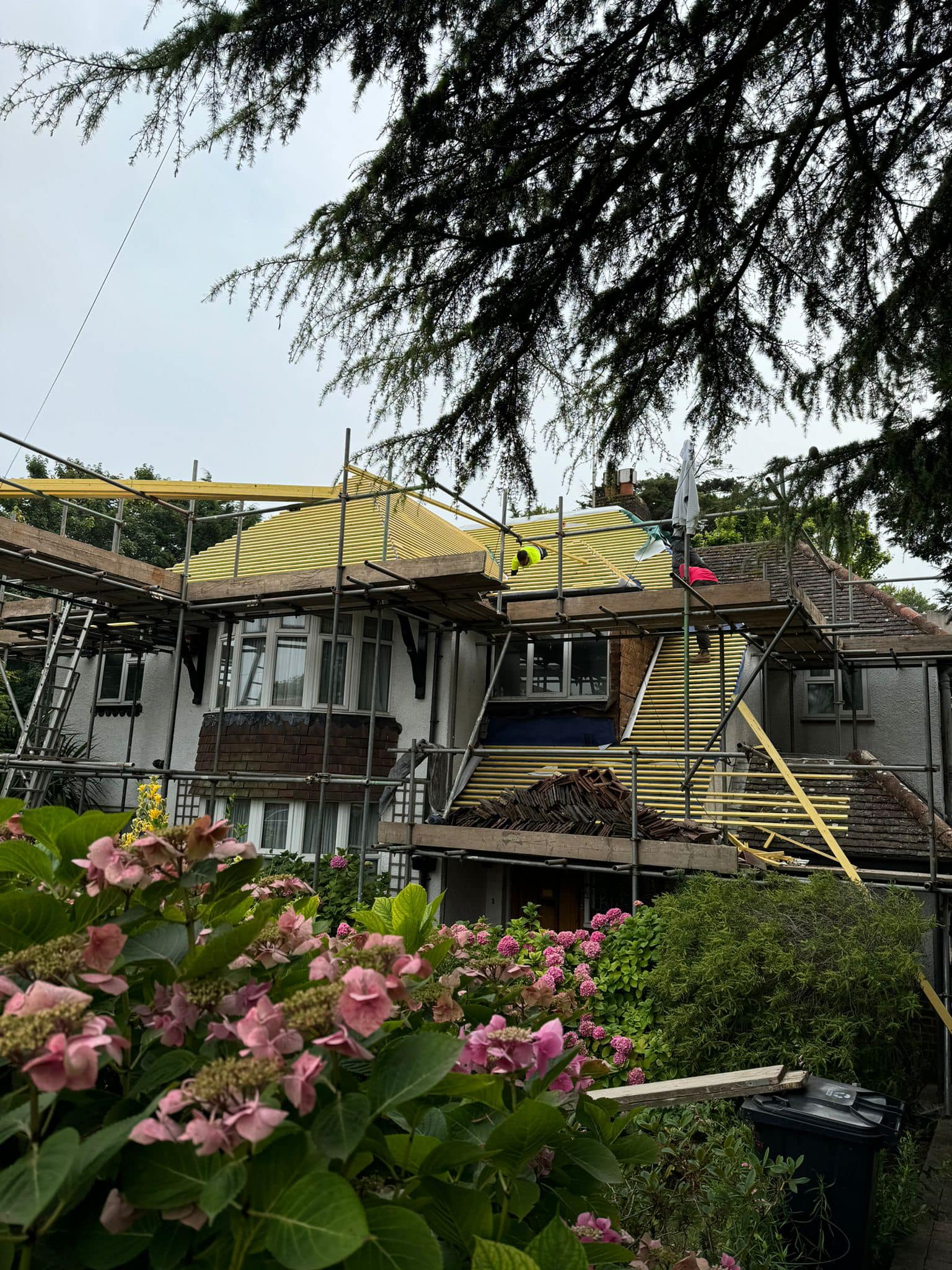 Roofing project - 1303189020933555