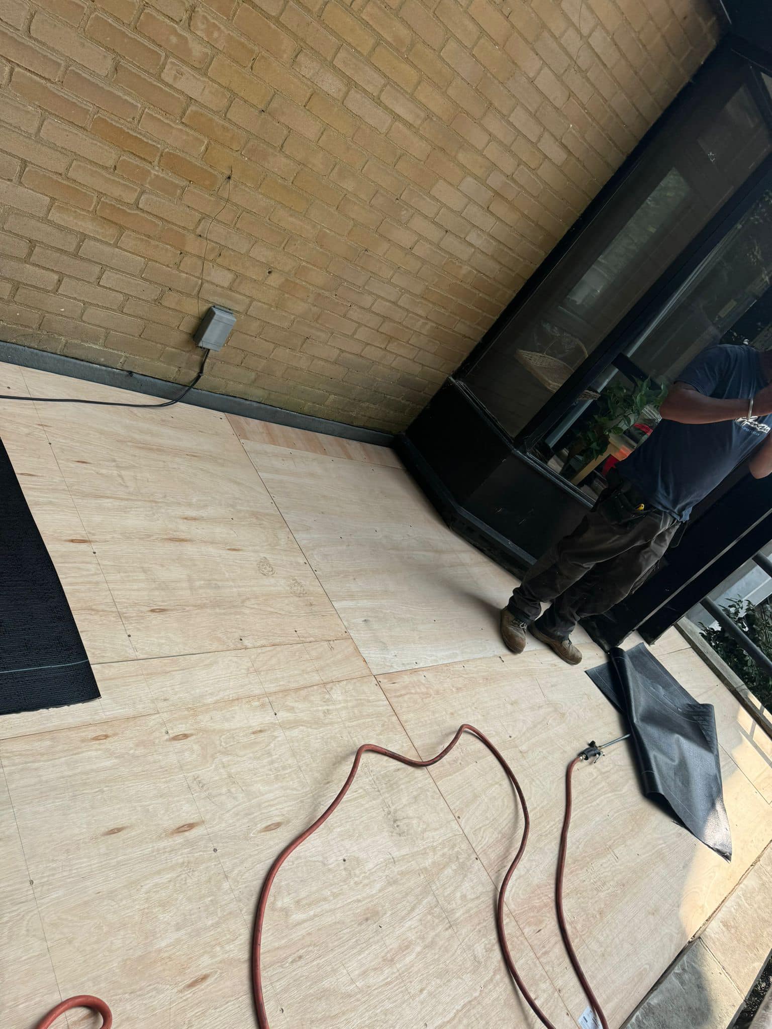 Roofing project - 1303190330933424