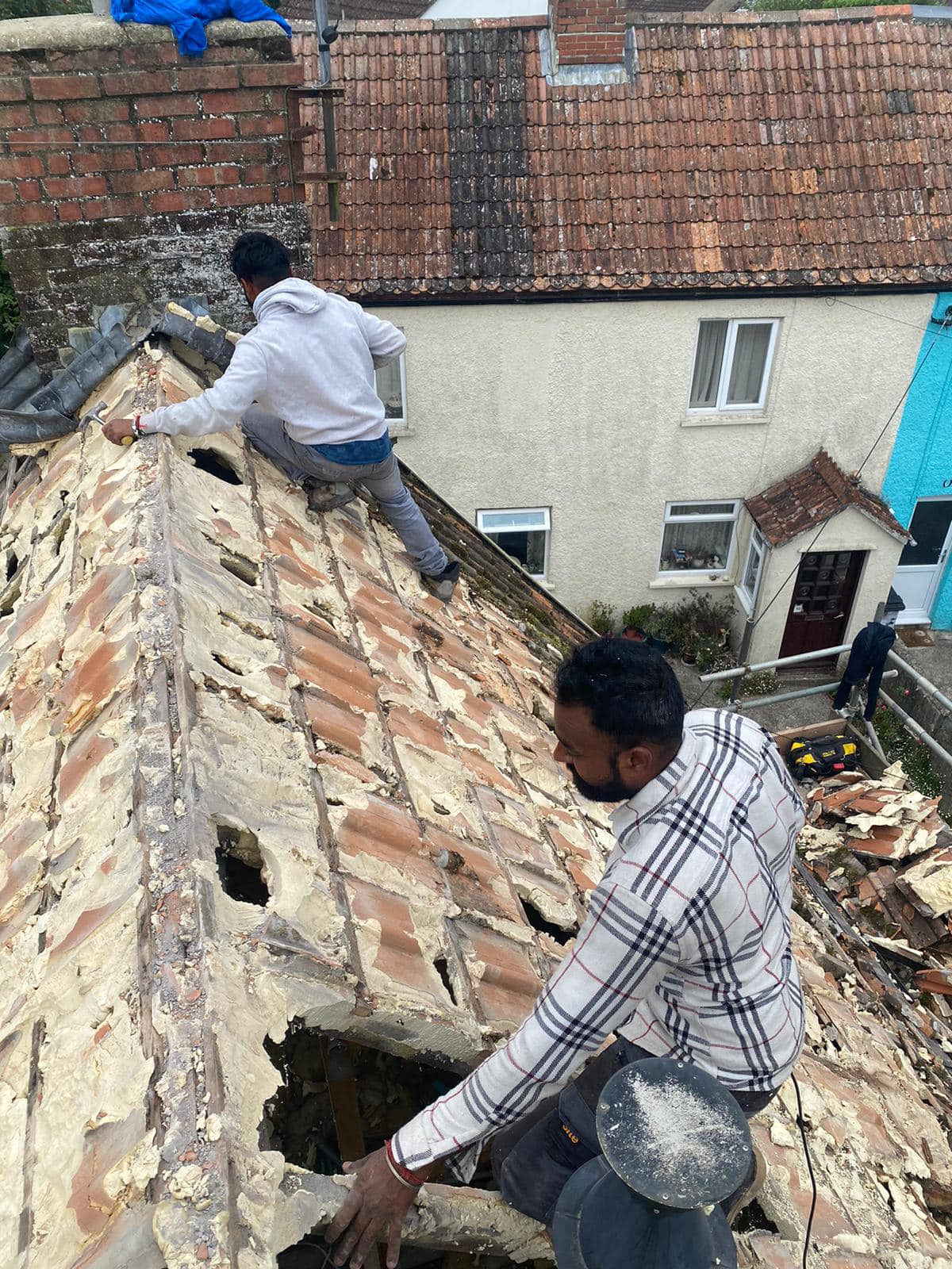 Roofing project - 1303190917600032