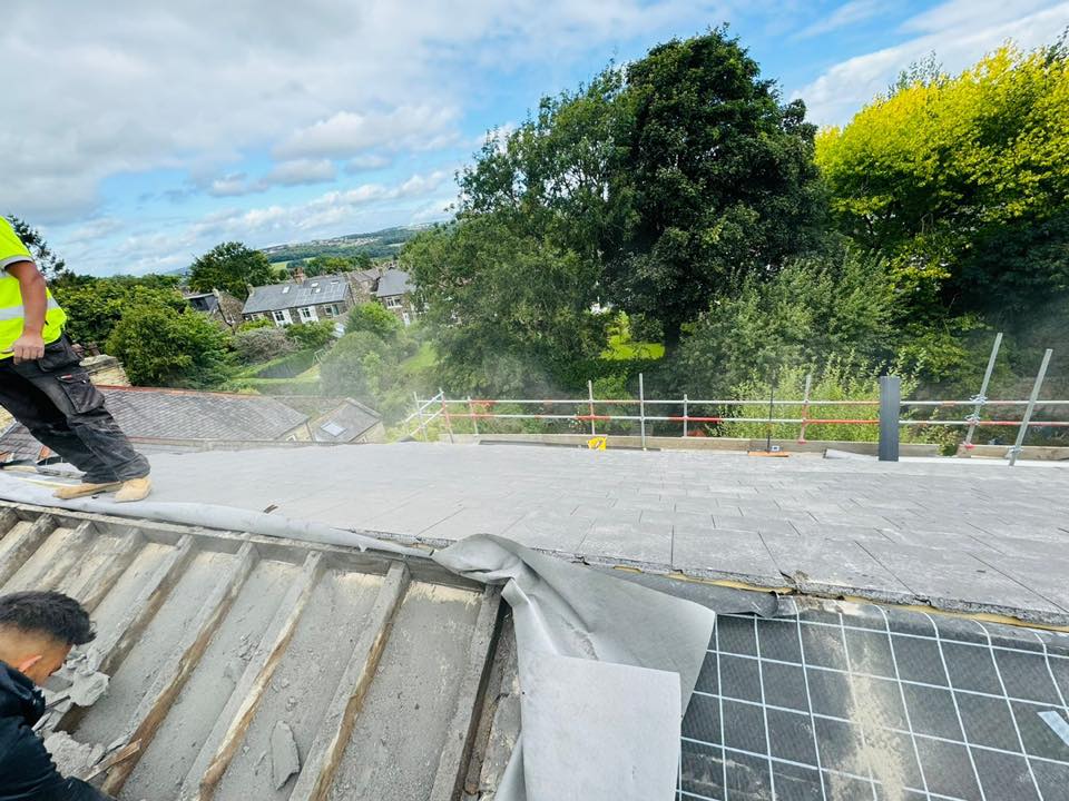 Roofing project - 1303195554266235