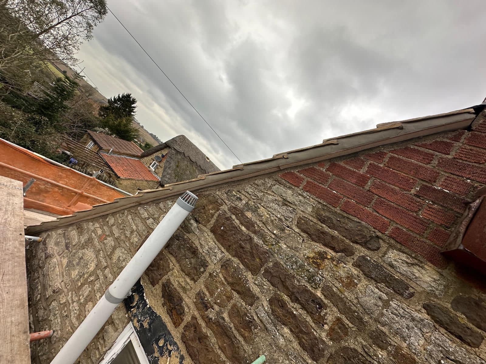 Roofing project - 1409834493602340