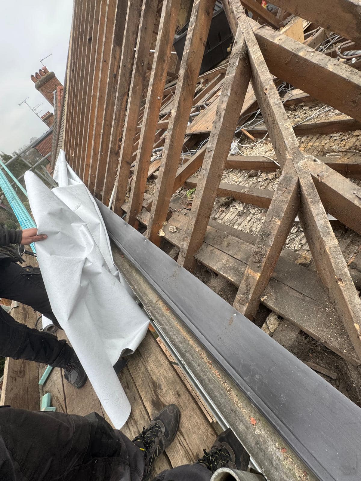 Roofing project - 1409866386932484