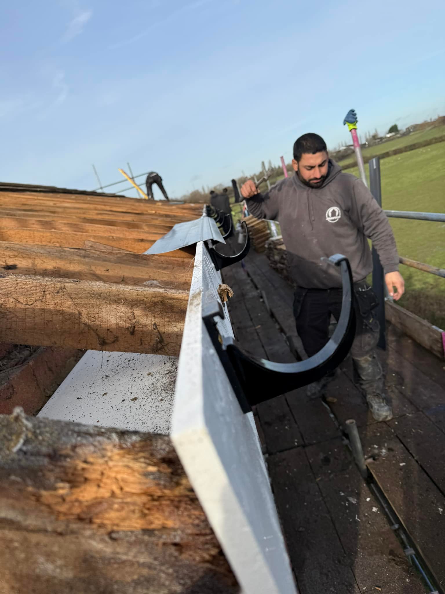 Roofing project - 1409982276920895