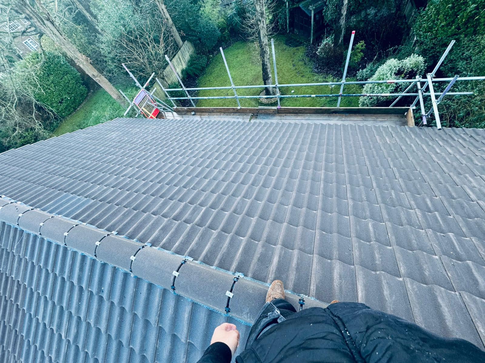 Roofing project - 1409983303587459