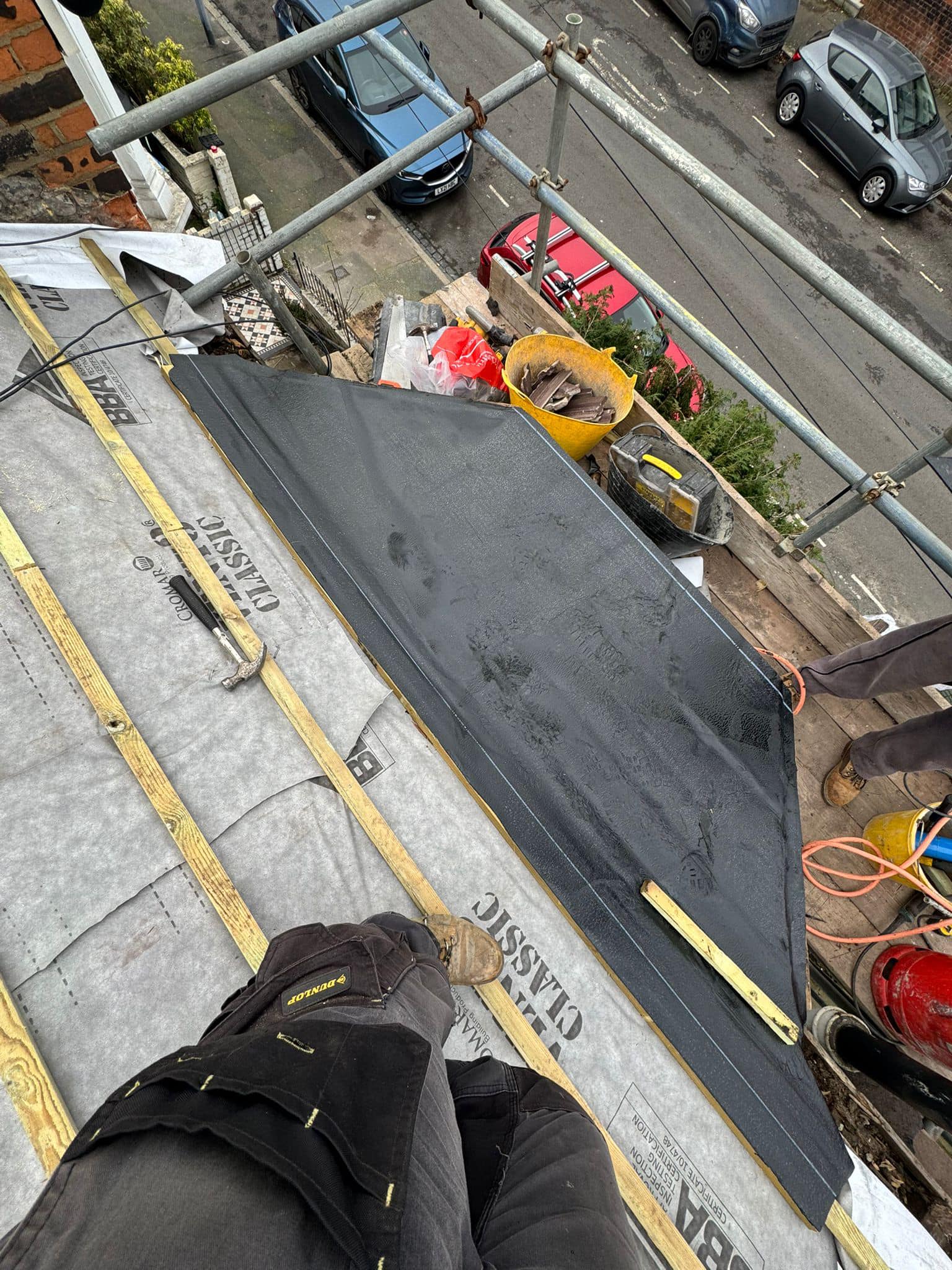 Roofing project - 1409994286919694