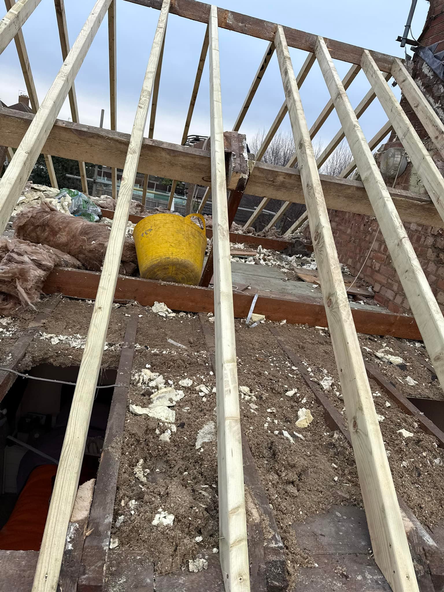 Roofing project - 1411135610138895