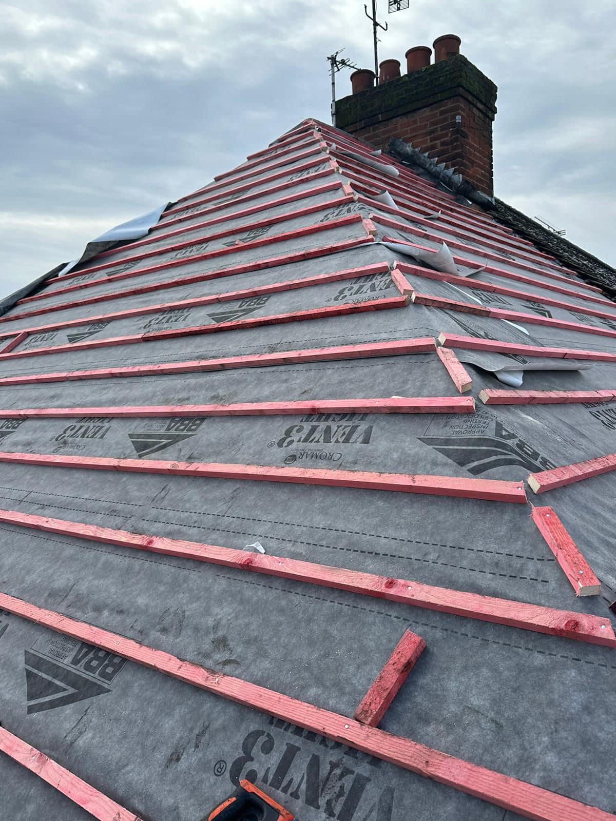 Roofing project - 1411136573472132