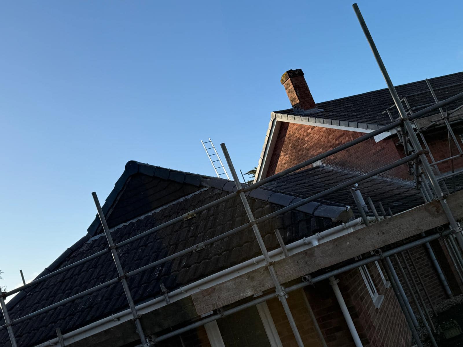 Roofing project - 1433598781225911