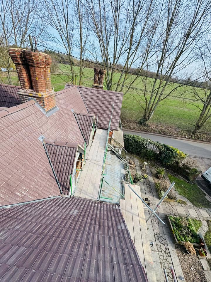 Roofing project - 1437400984179024