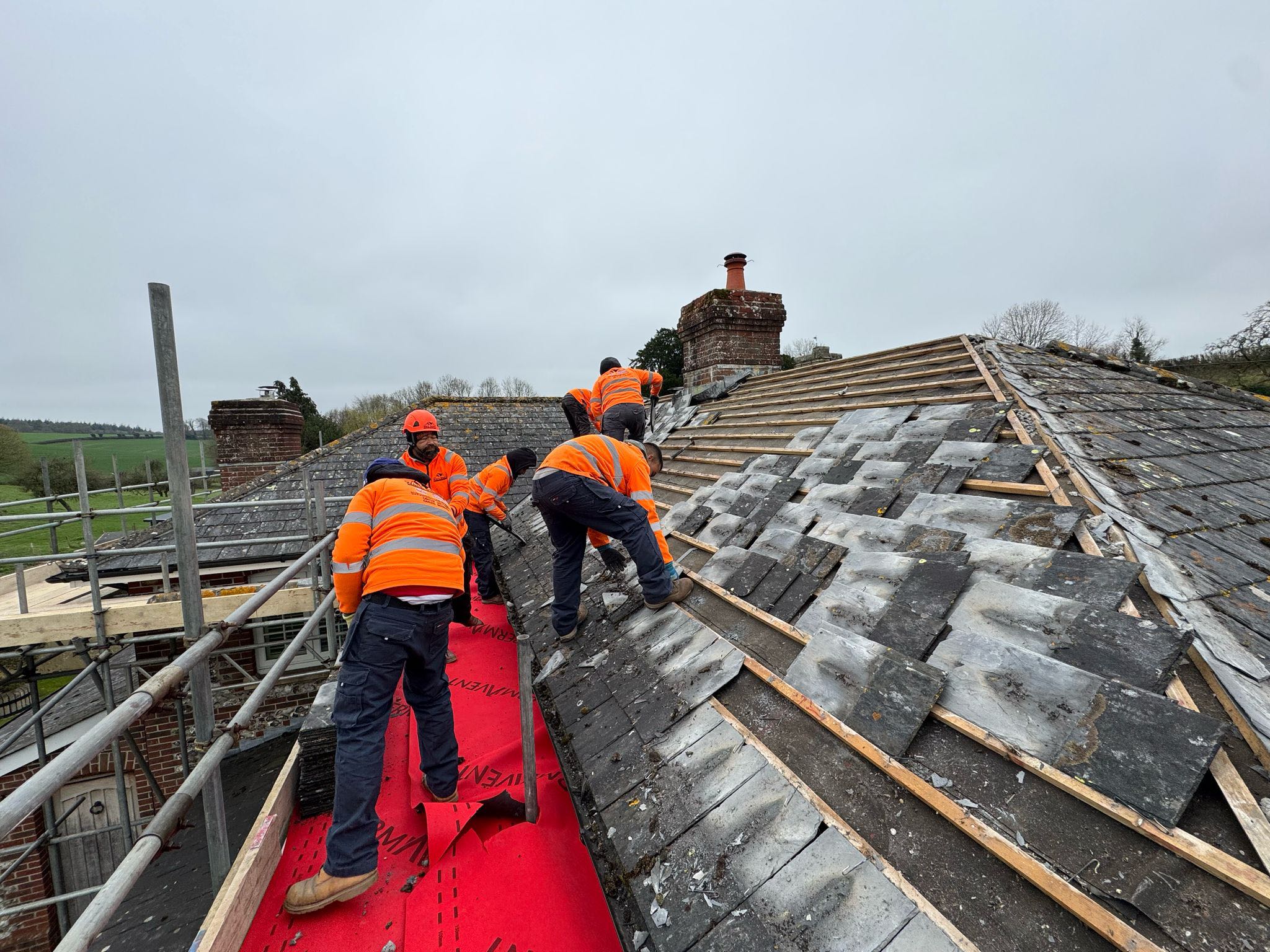 Roofing project - 1450941566158299