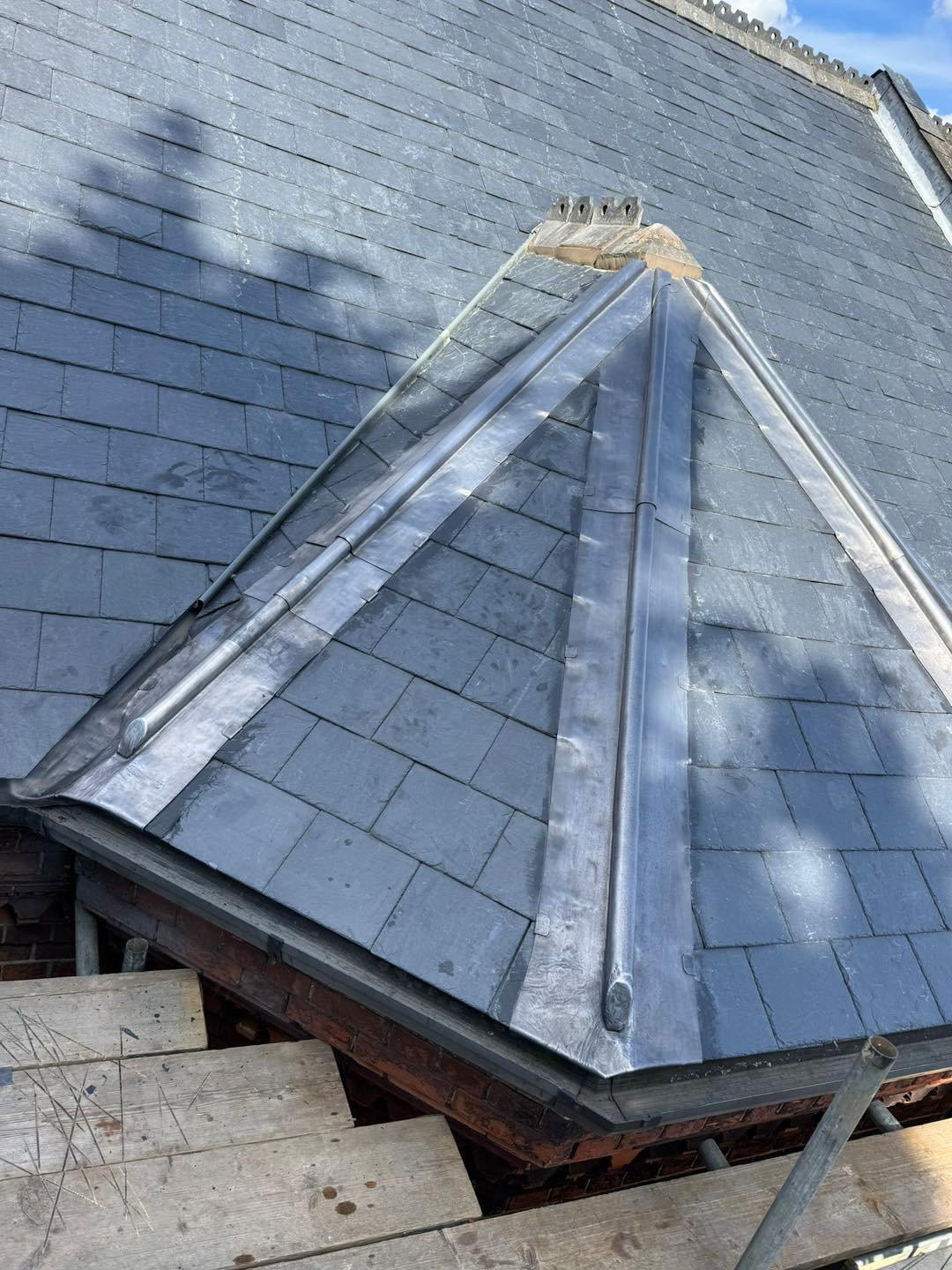 Roofing project - 1583397279579393