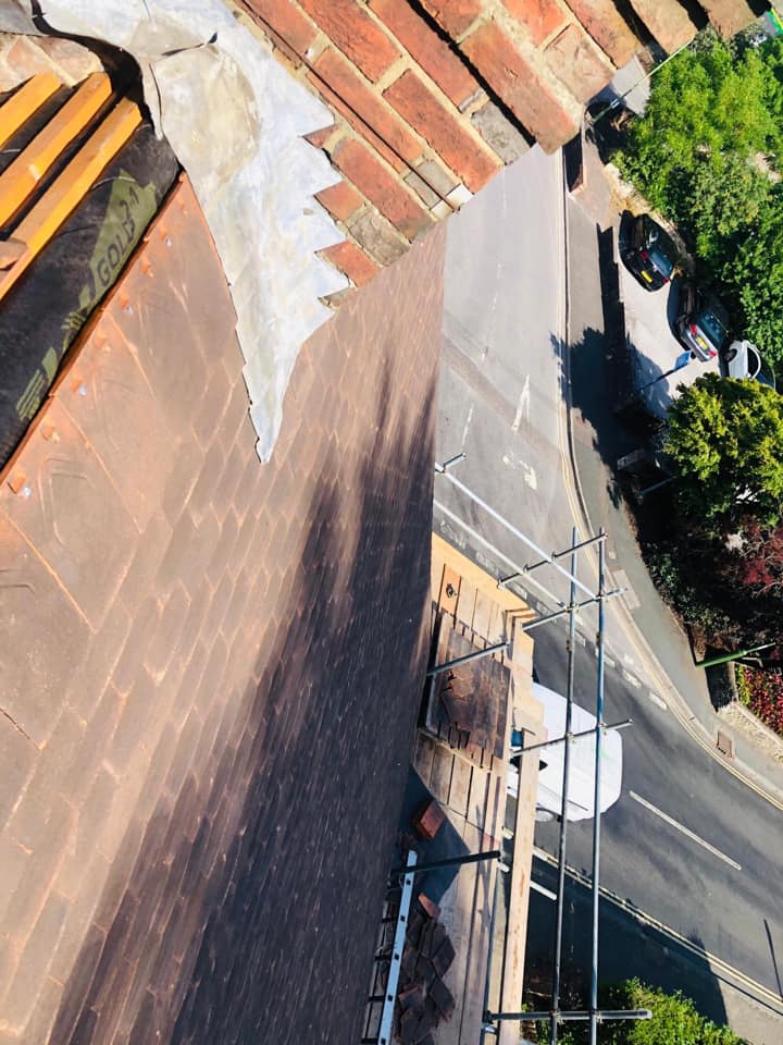 Roofing project - 271701000915533