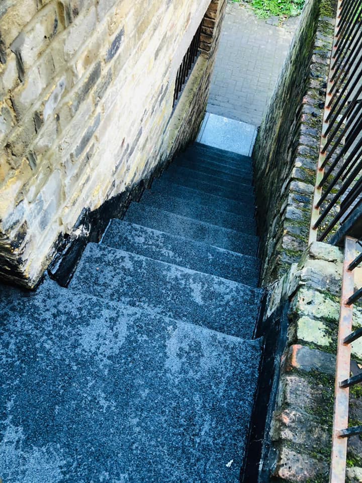 Roofing project - 404596044292694