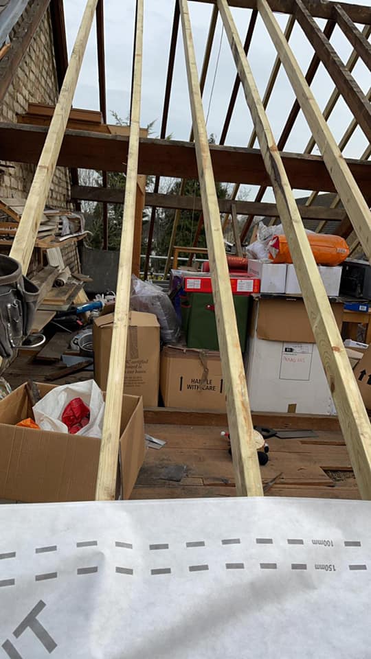 Roofing project - 470360494382915