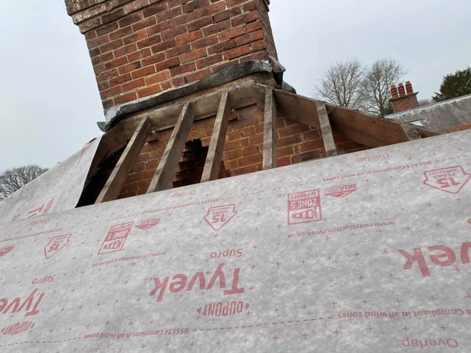 Roofing project - 470360854382879