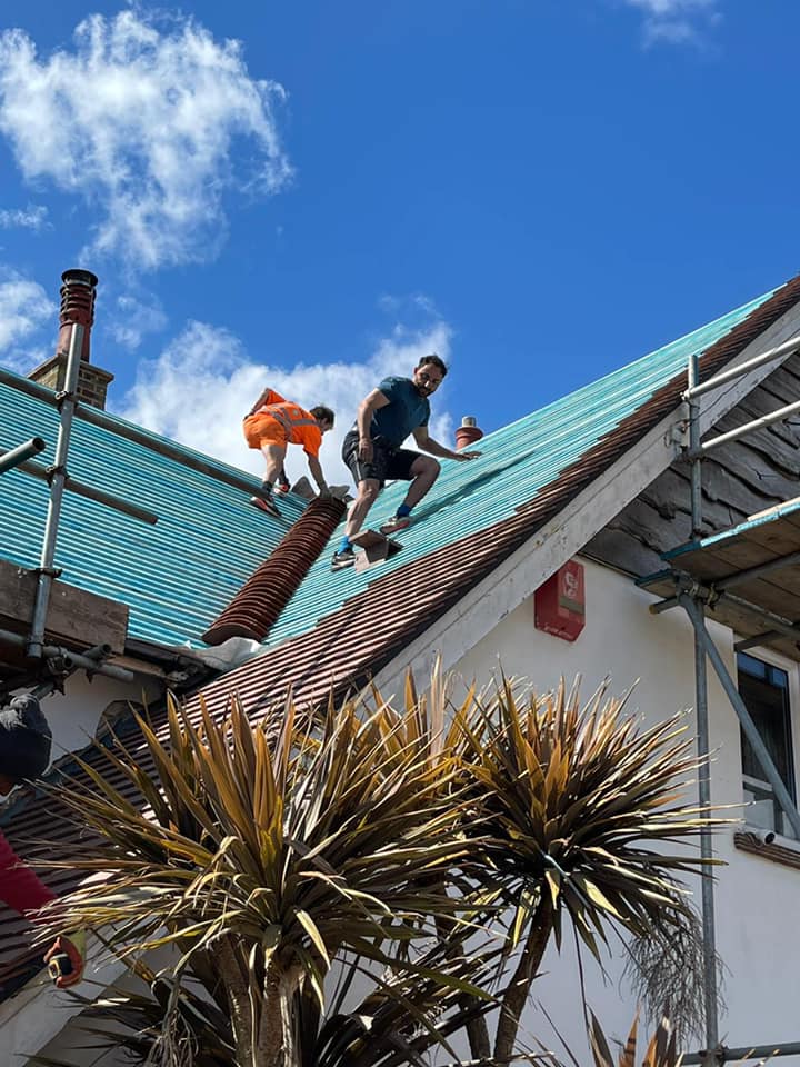 Roofing project - 492298975522400