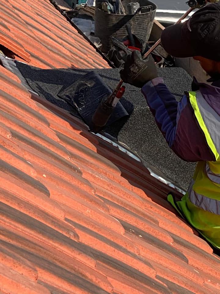 Roofing project - 492300368855594