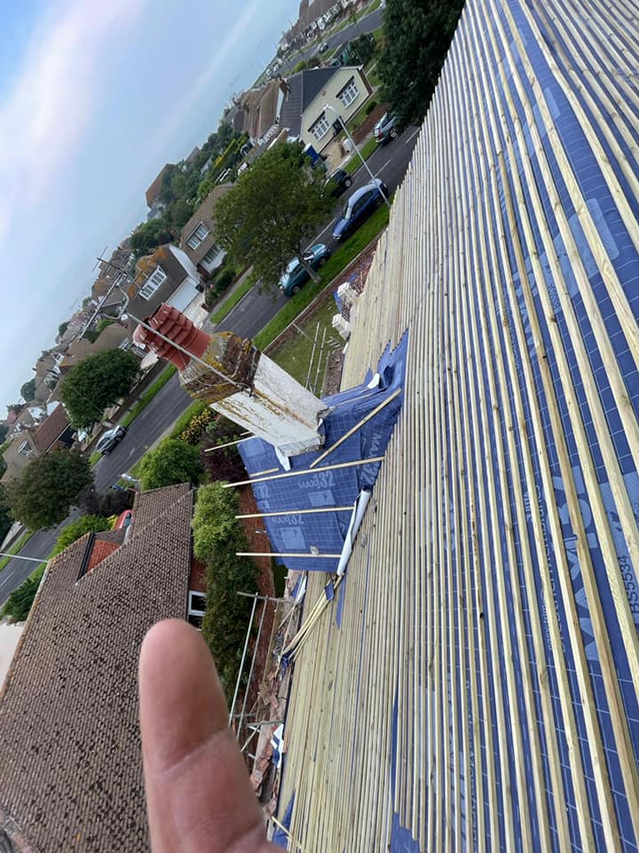 Roofing project - 541431690609128