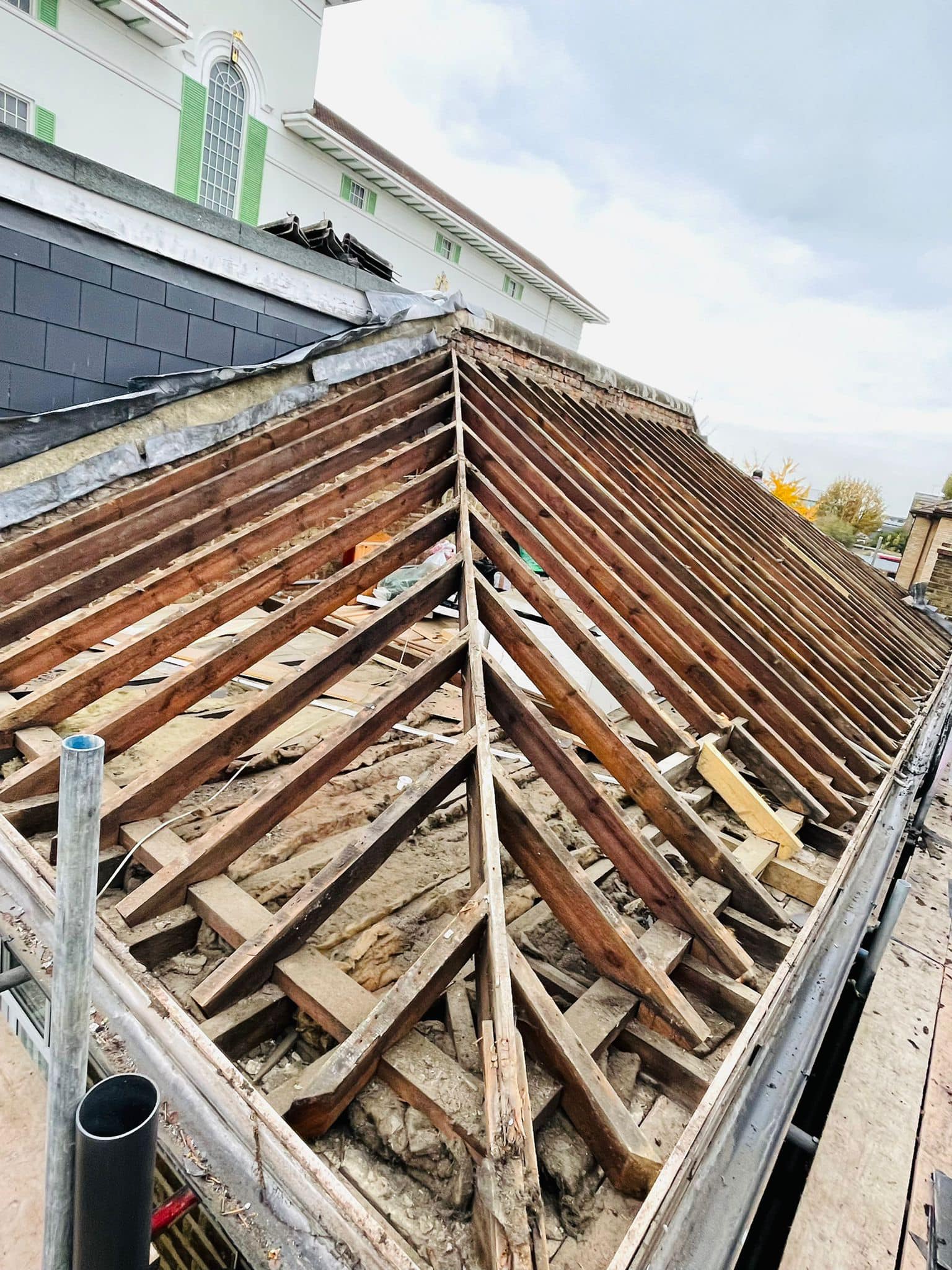 Roofing project - 622621175823512