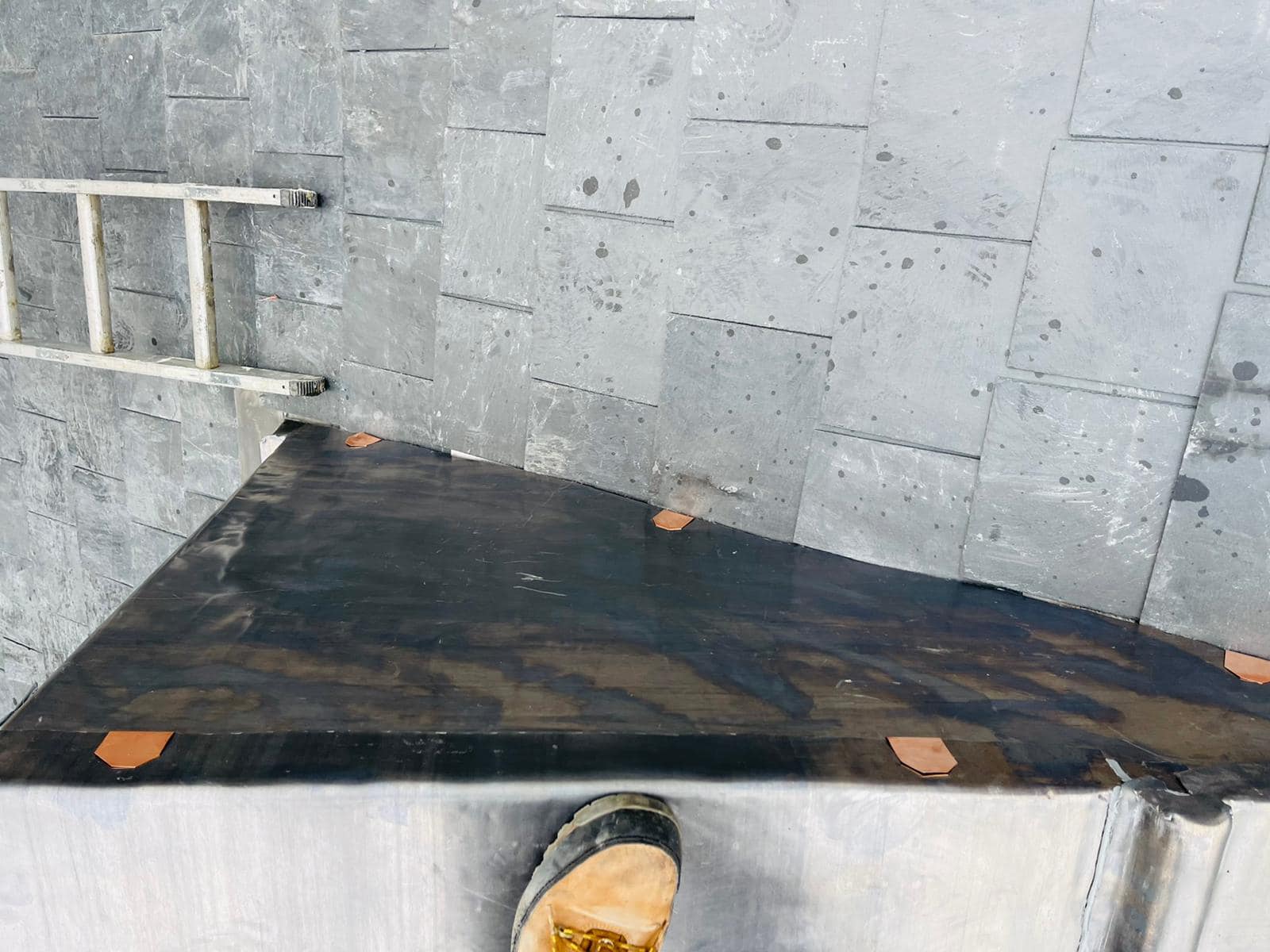 Roofing project - 641467273938902