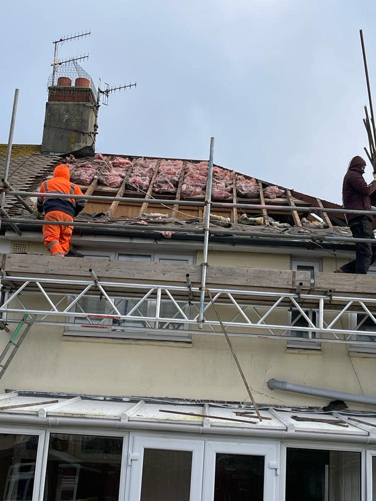 Roofing project - 652883719463924