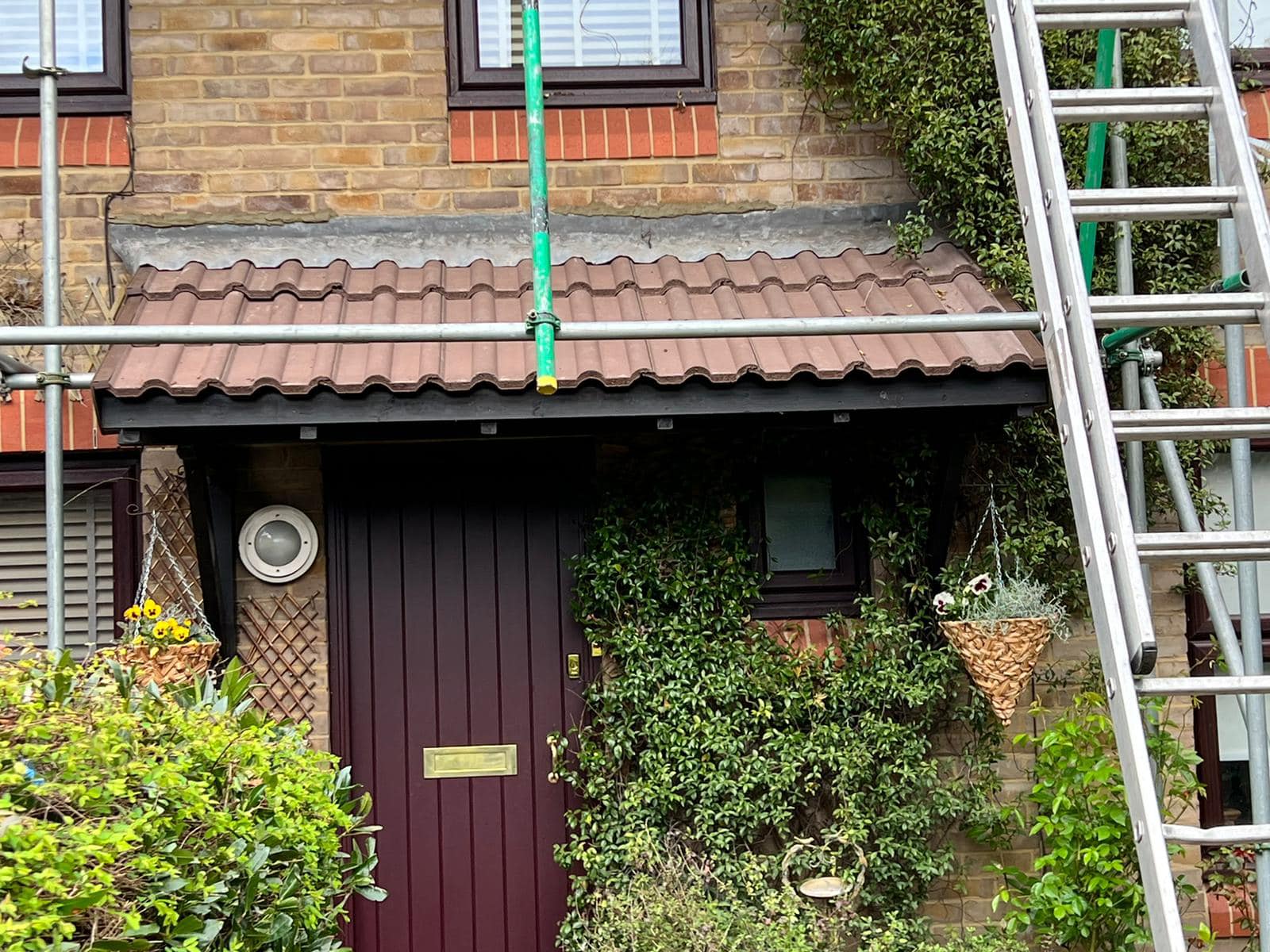 Roofing project - 699547204797575