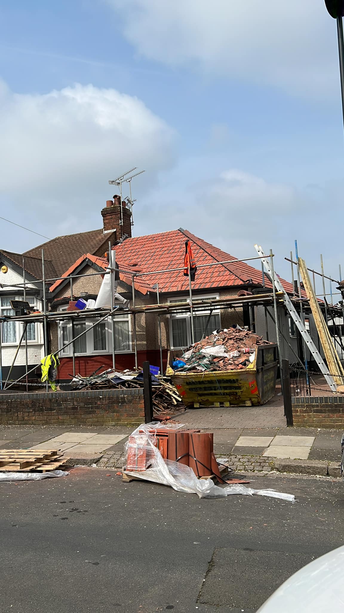 Roofing project - 699549754797320