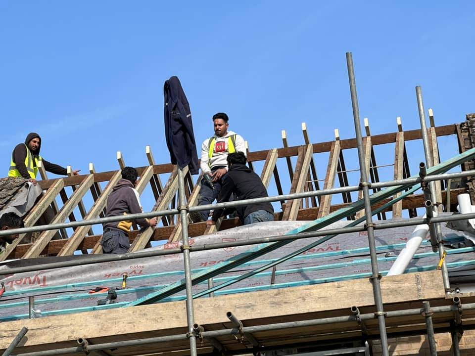 Roofing project - 699550418130587