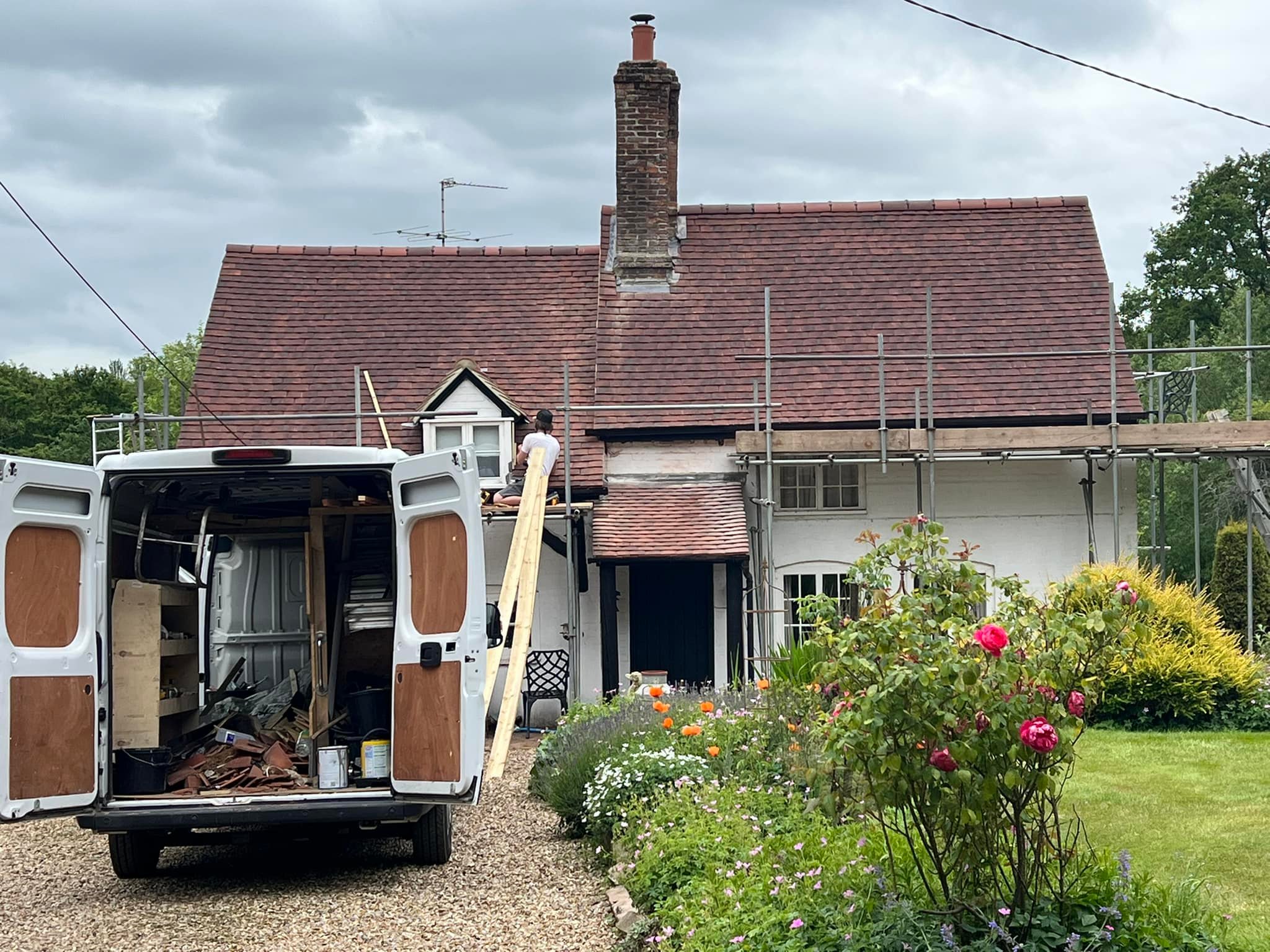 Roofing project - 740572397361722