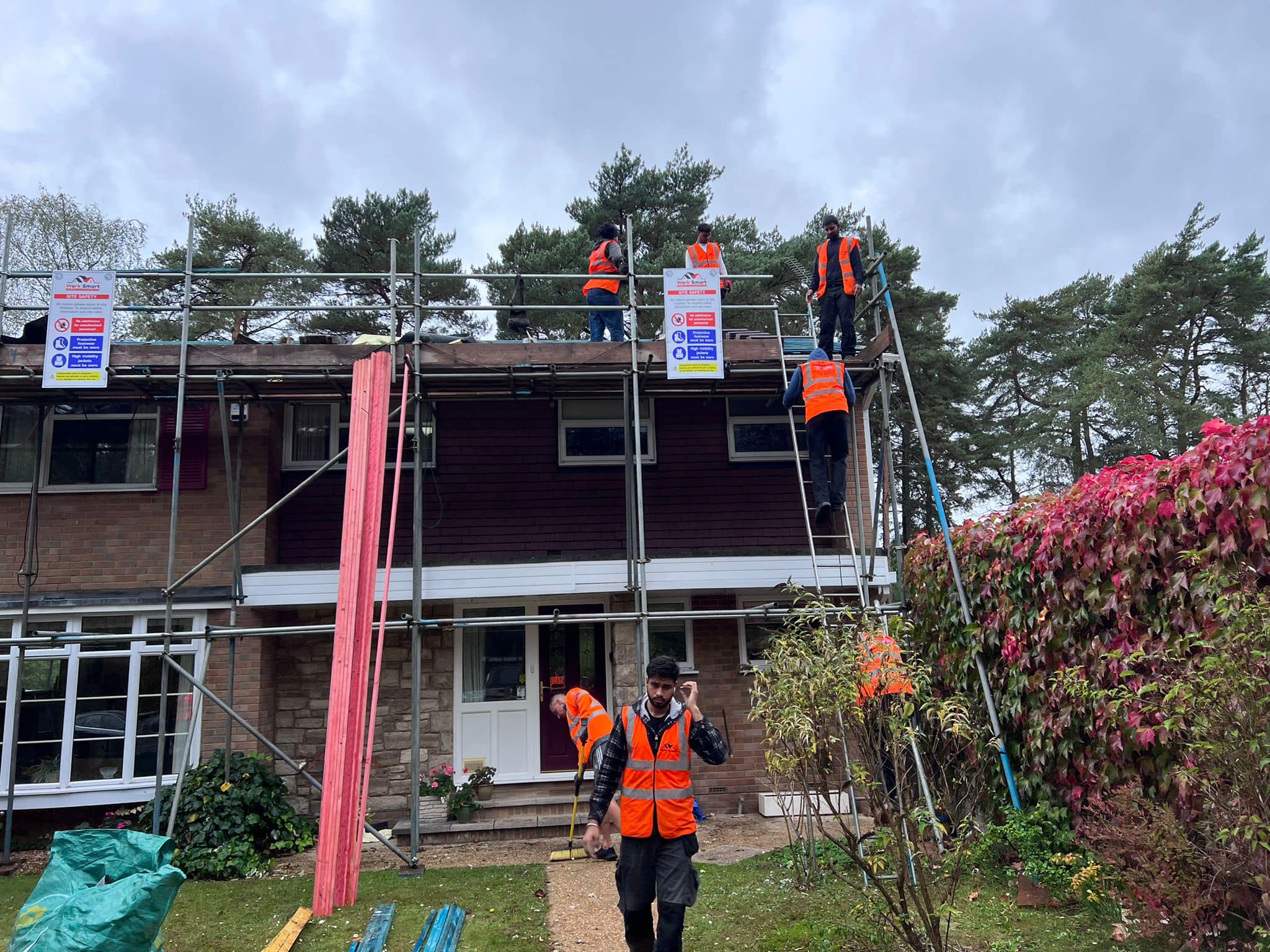 Roofing project - 820198012732493