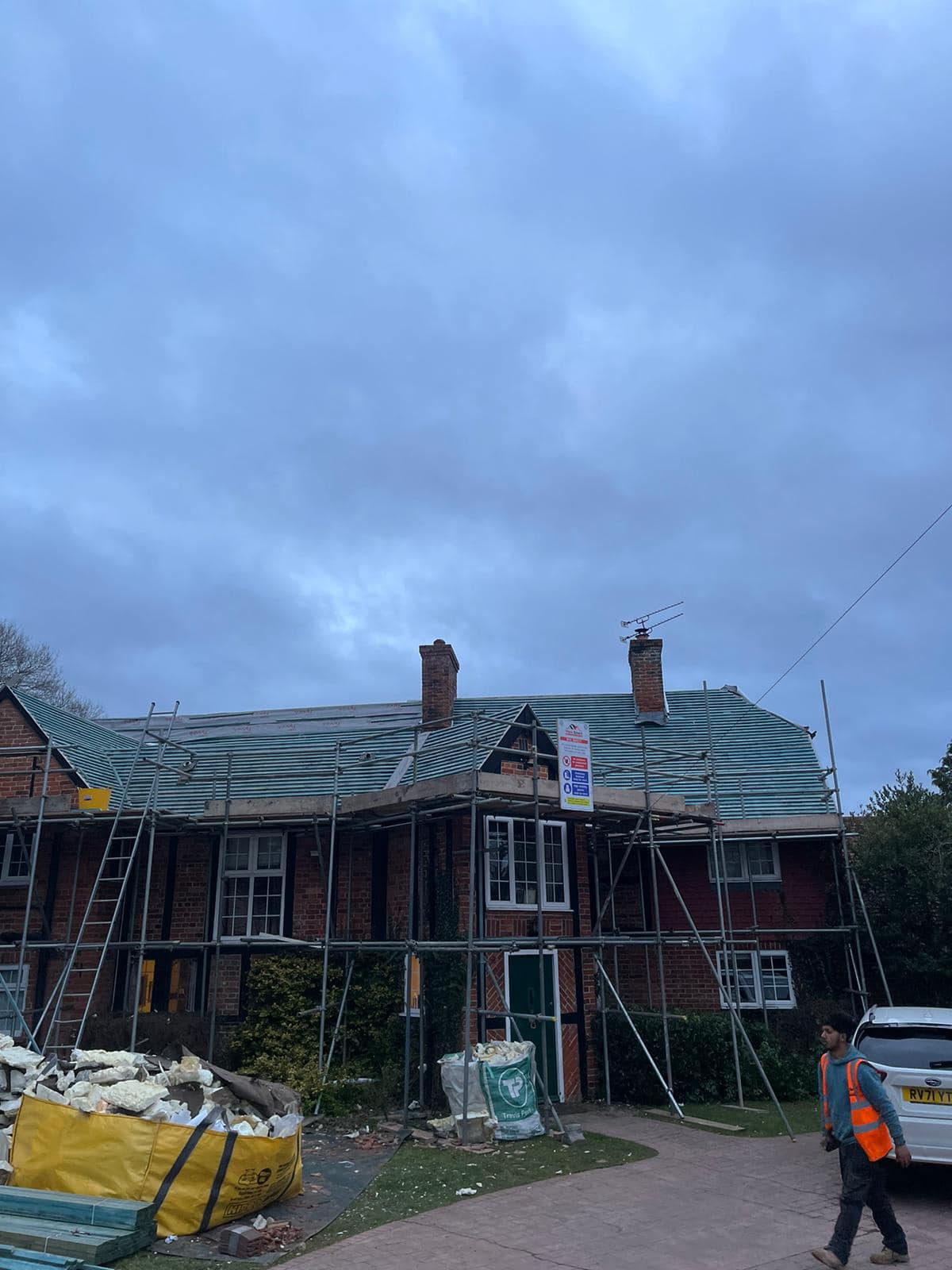 Roofing project - 917464356339191