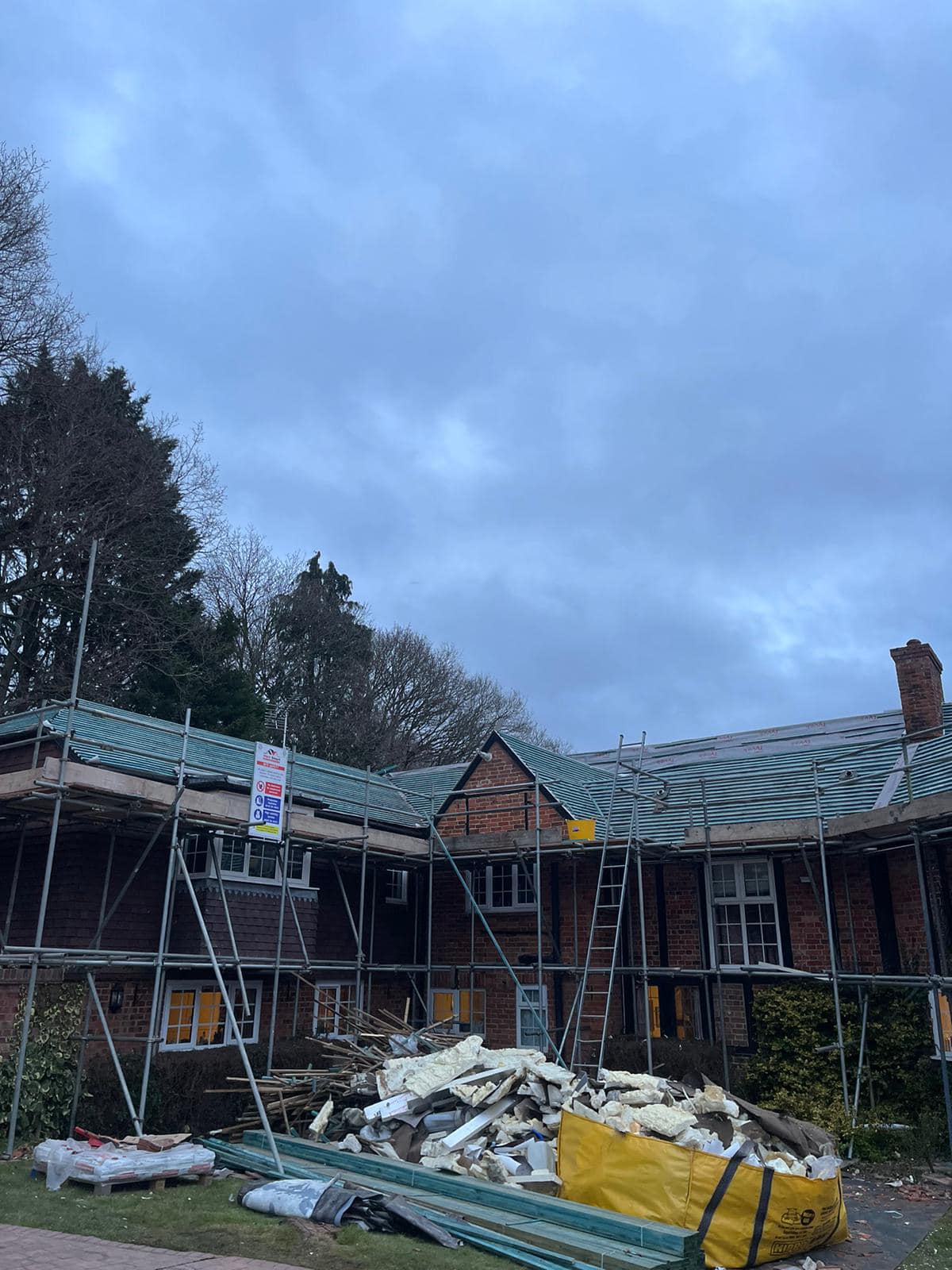 Roofing project - 917464653005828