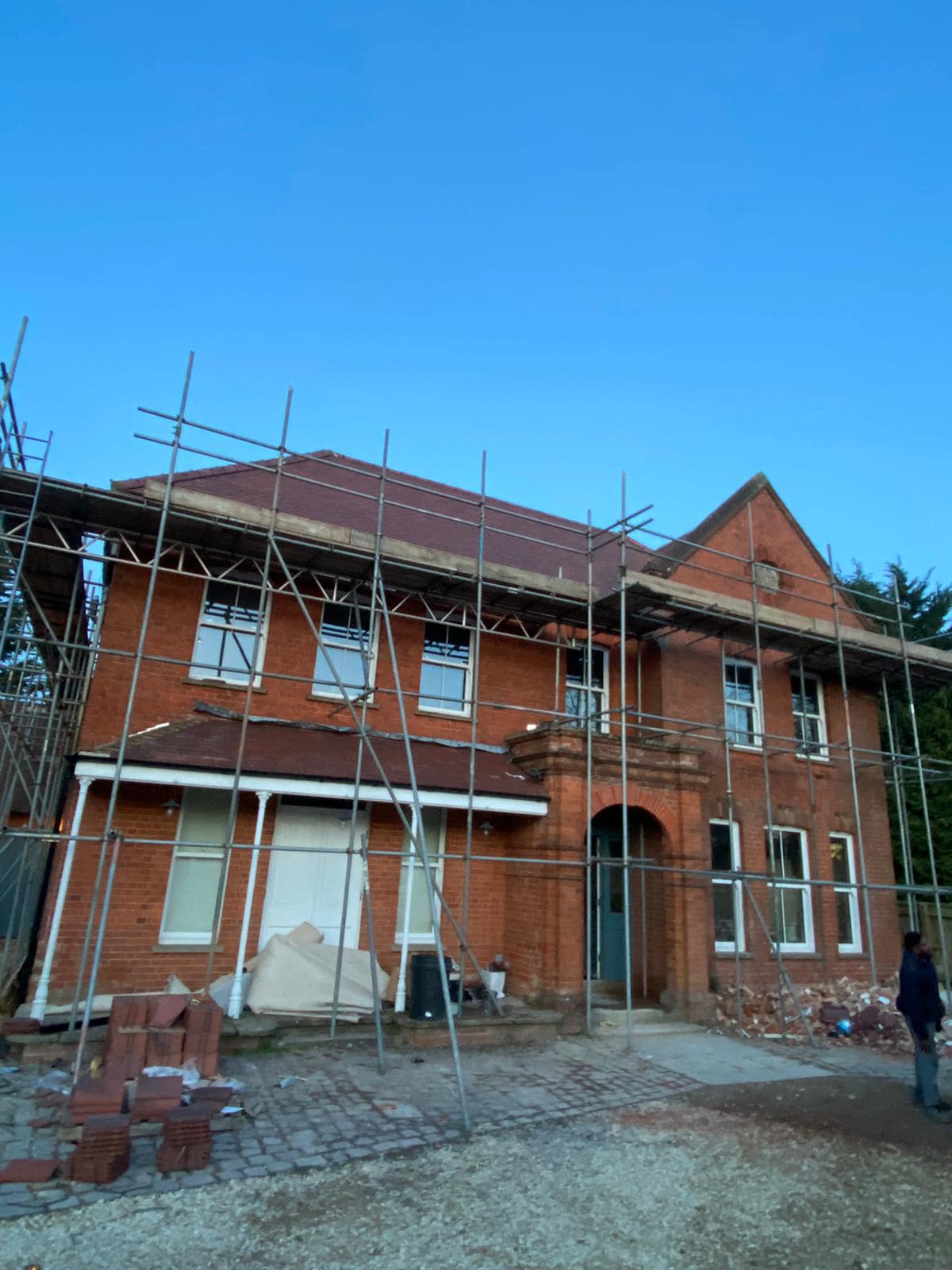 Roofing project - 917487323003561