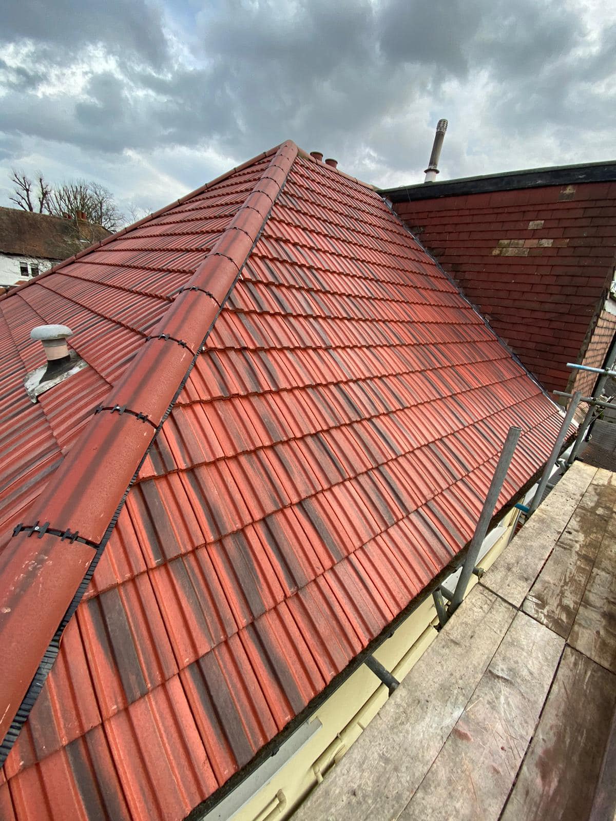 Roofing project - 927848021967491