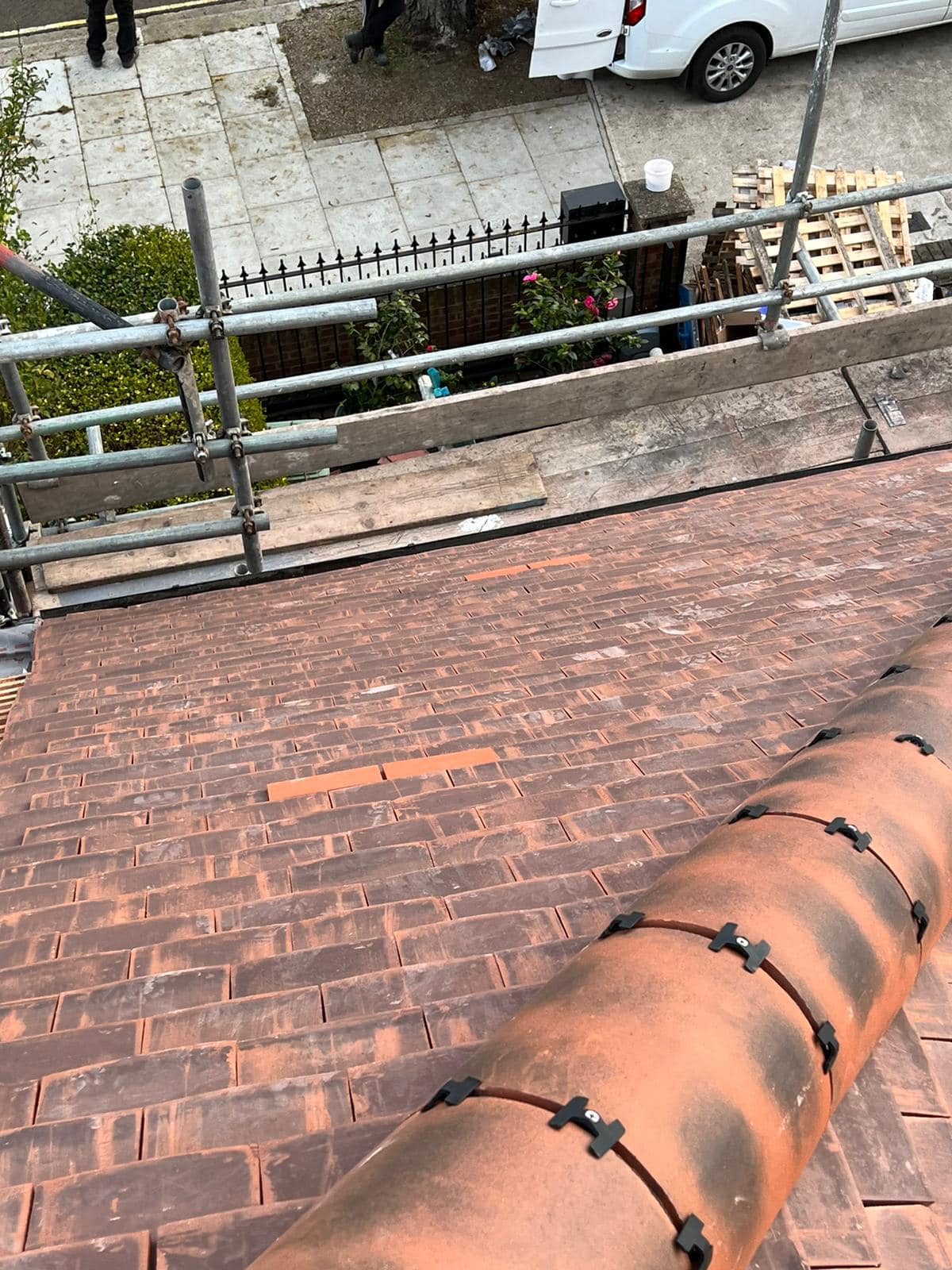 Roofing project - 931332894952337